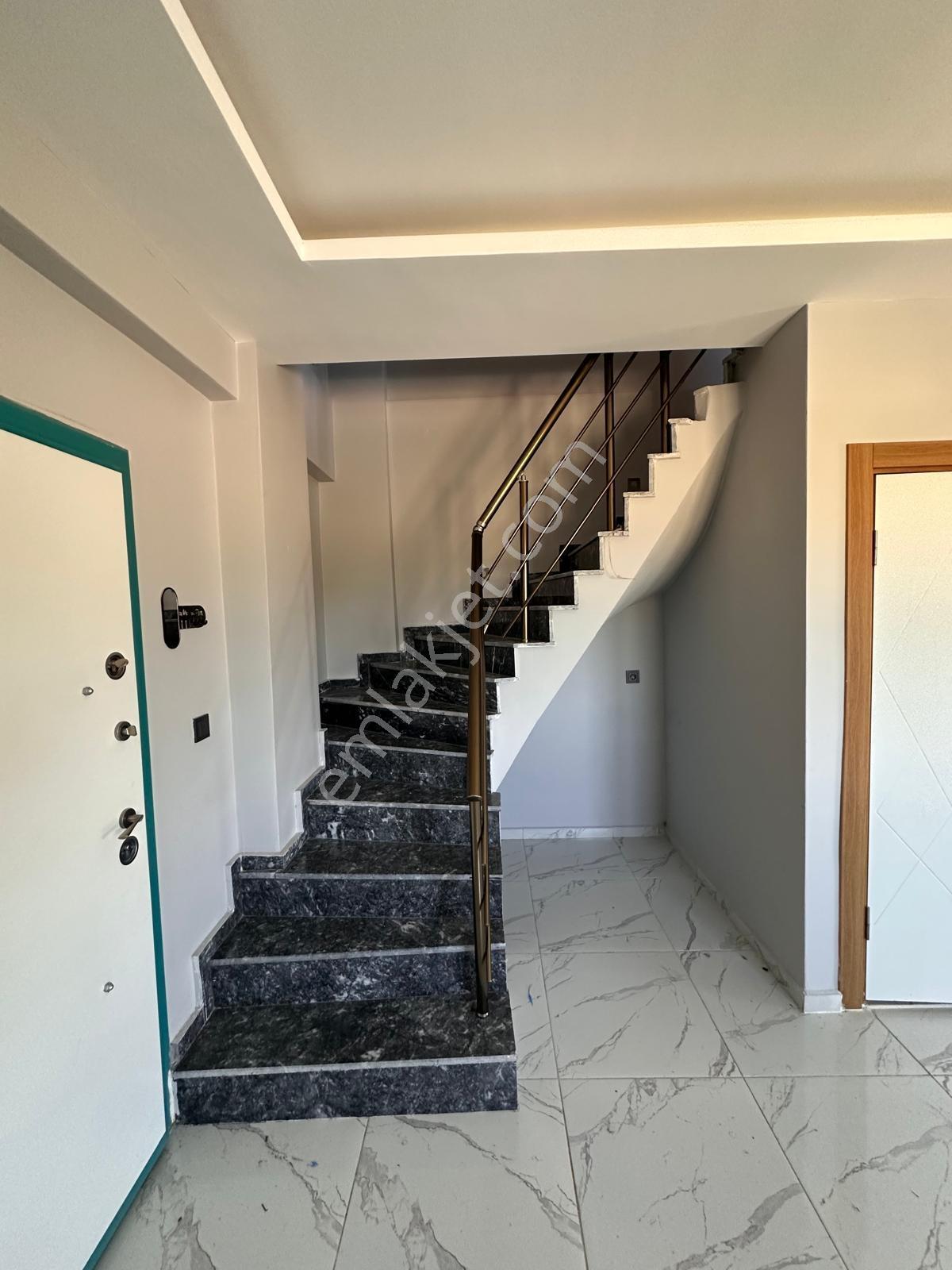 Foça Kazım Dirik Mah. Kiralık Havuzlu 2+1 Villa - Görsel 18
