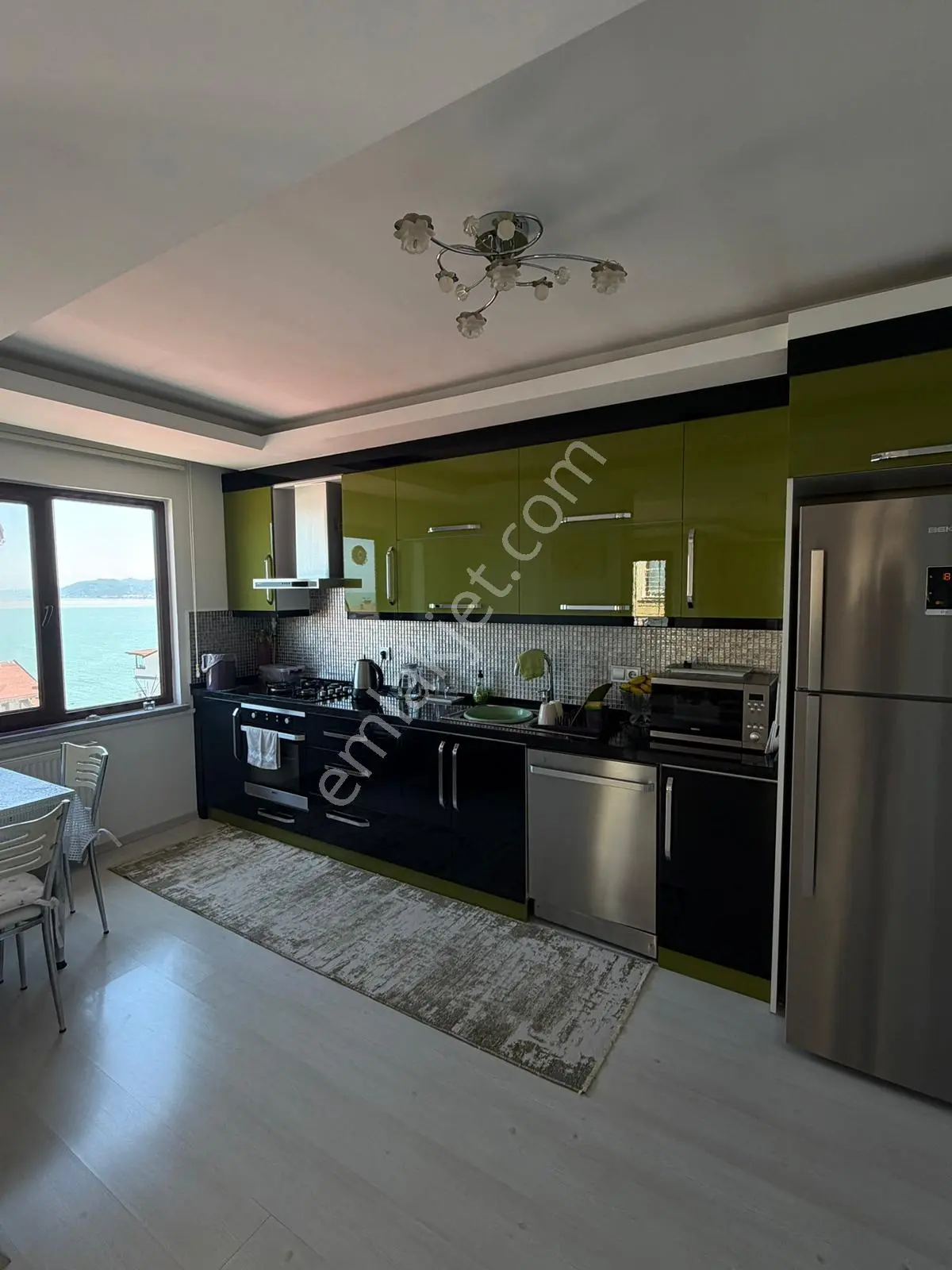 Güzelyalı Mahallesinde Deniz Manzaralı Daire - Görsel 5
