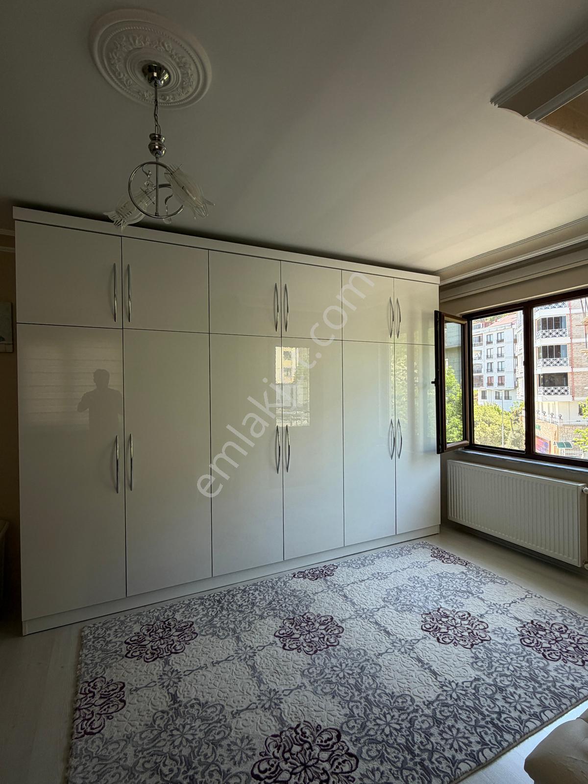 Güzelyalı Mahallesinde Deniz Manzaralı Daire - Görsel 15