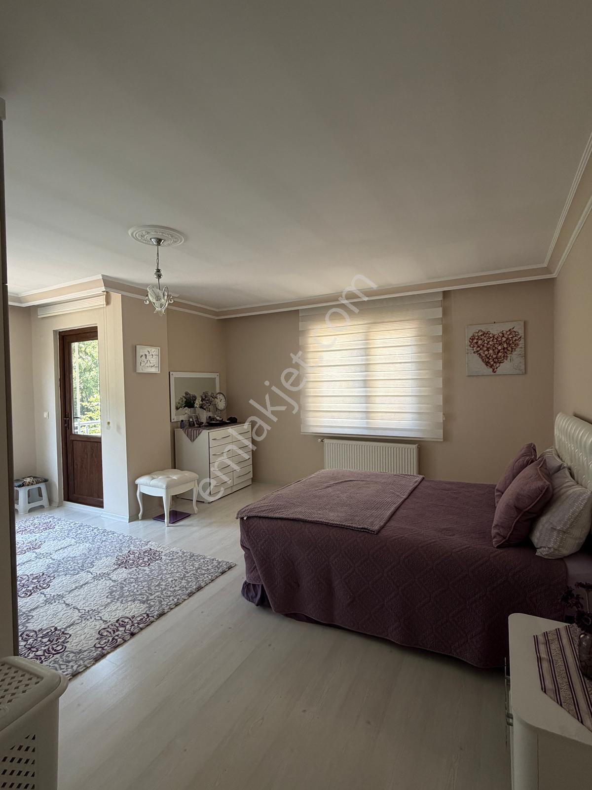 Güzelyalı Mahallesinde Deniz Manzaralı Daire - Görsel 19