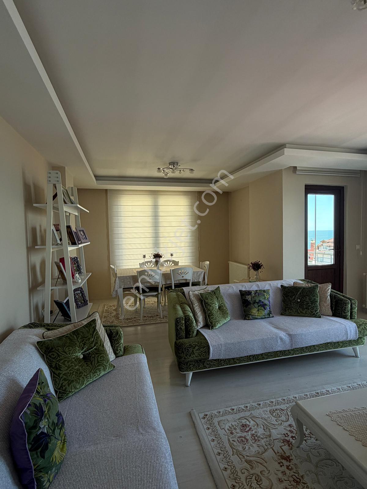 Güzelyalı Mahallesinde Deniz Manzaralı Daire - Görsel 12