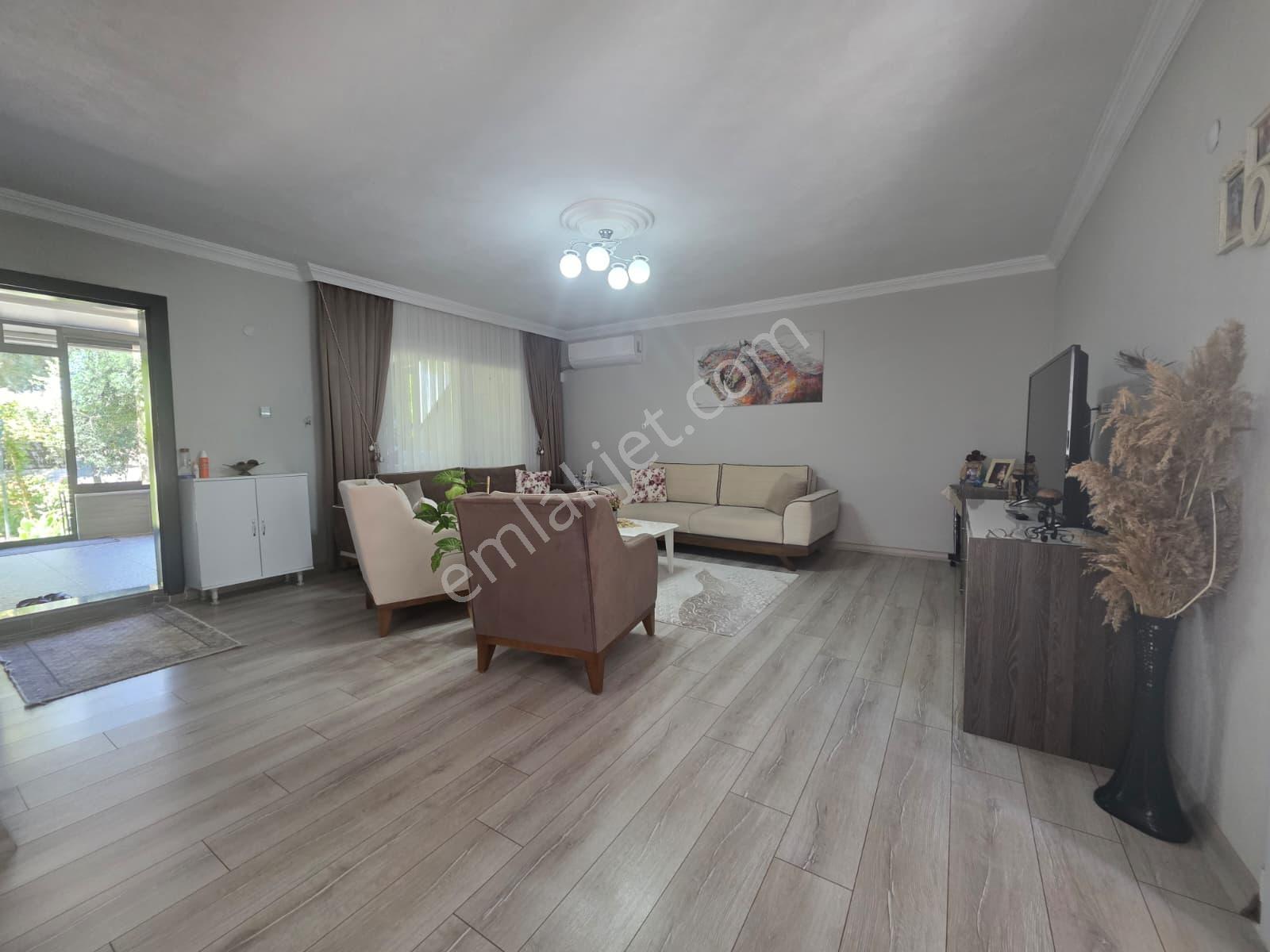 Denize Yürüme Mesafesinde Müstakil Bahçeli Villa - Görsel 17