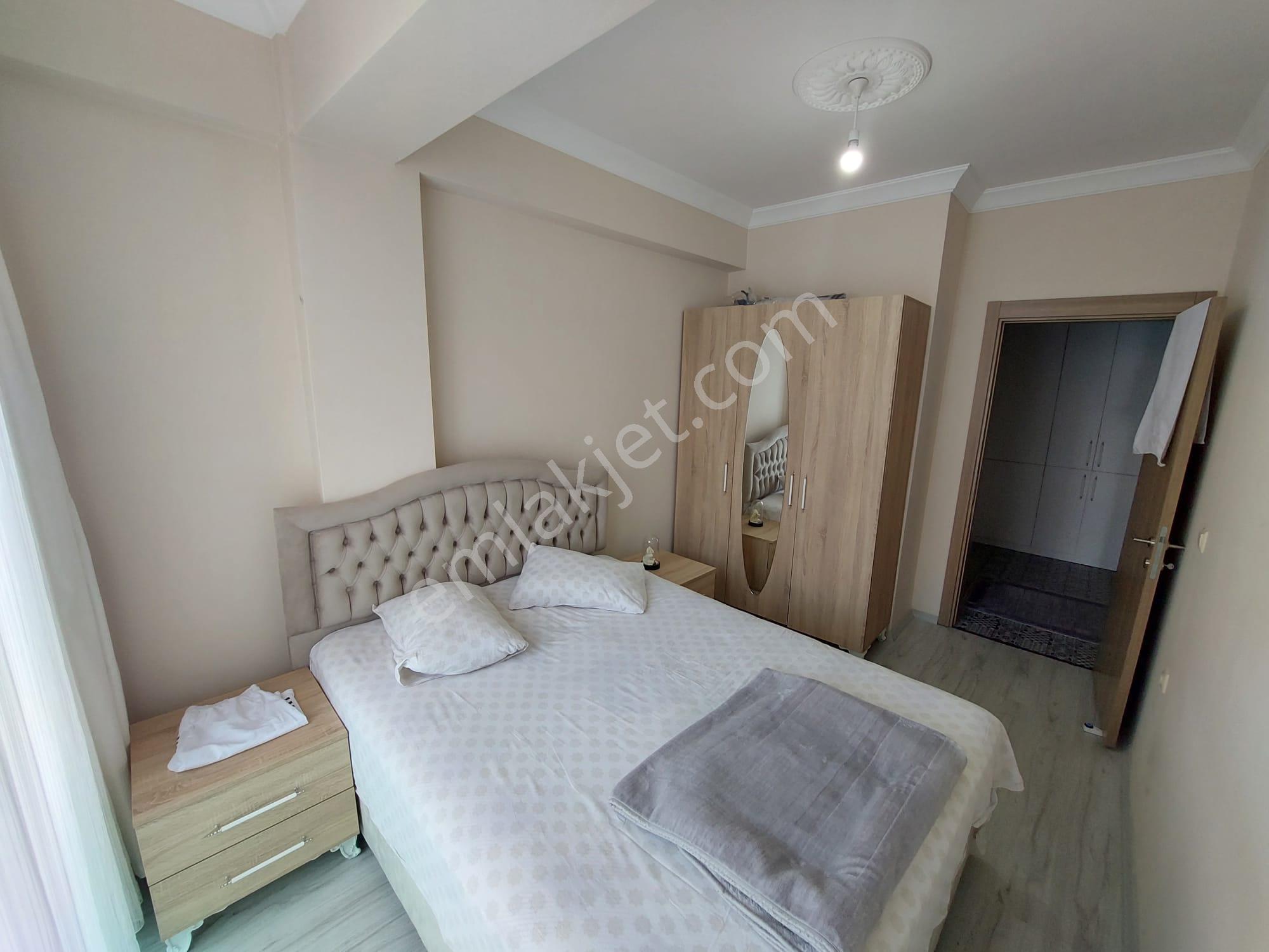 Çamlık Sitesinde Full Eşyalı Kombili 2+1 Güney Cephe Satılık - Görsel 24