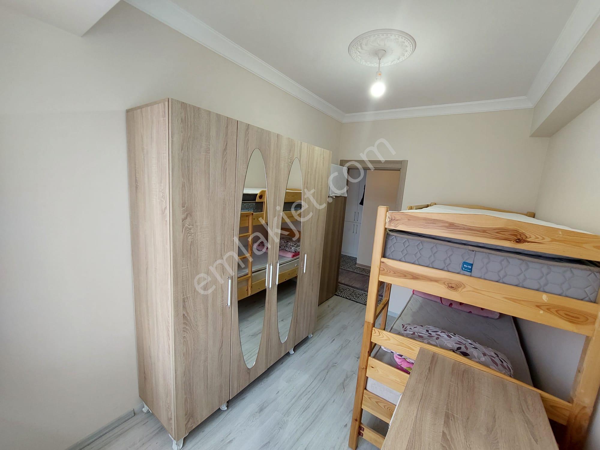 Çamlık Sitesinde Full Eşyalı Kombili 2+1 Güney Cephe Satılık - Görsel 27