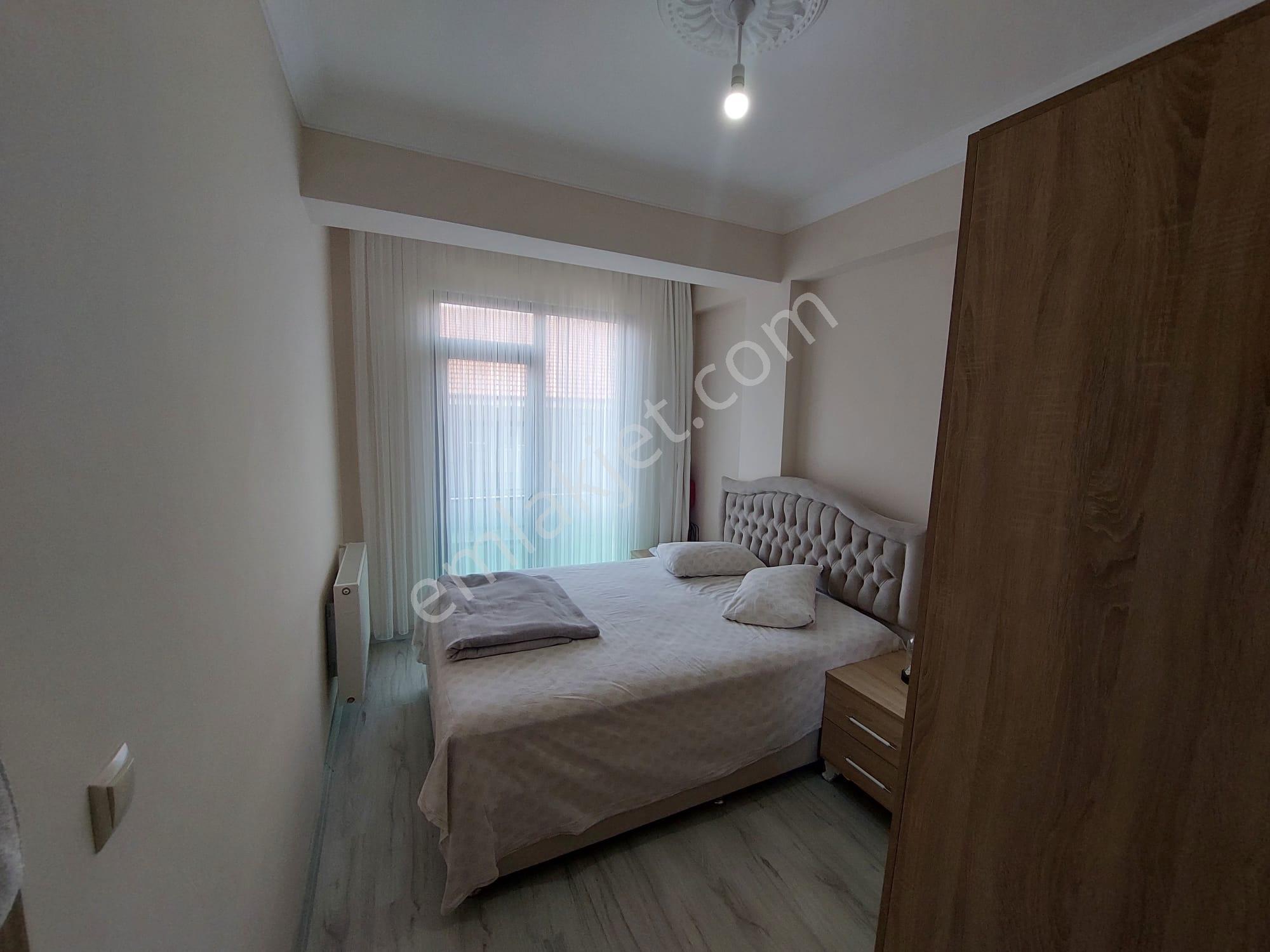 Çamlık Sitesinde Full Eşyalı Kombili 2+1 Güney Cephe Satılık - Görsel 22