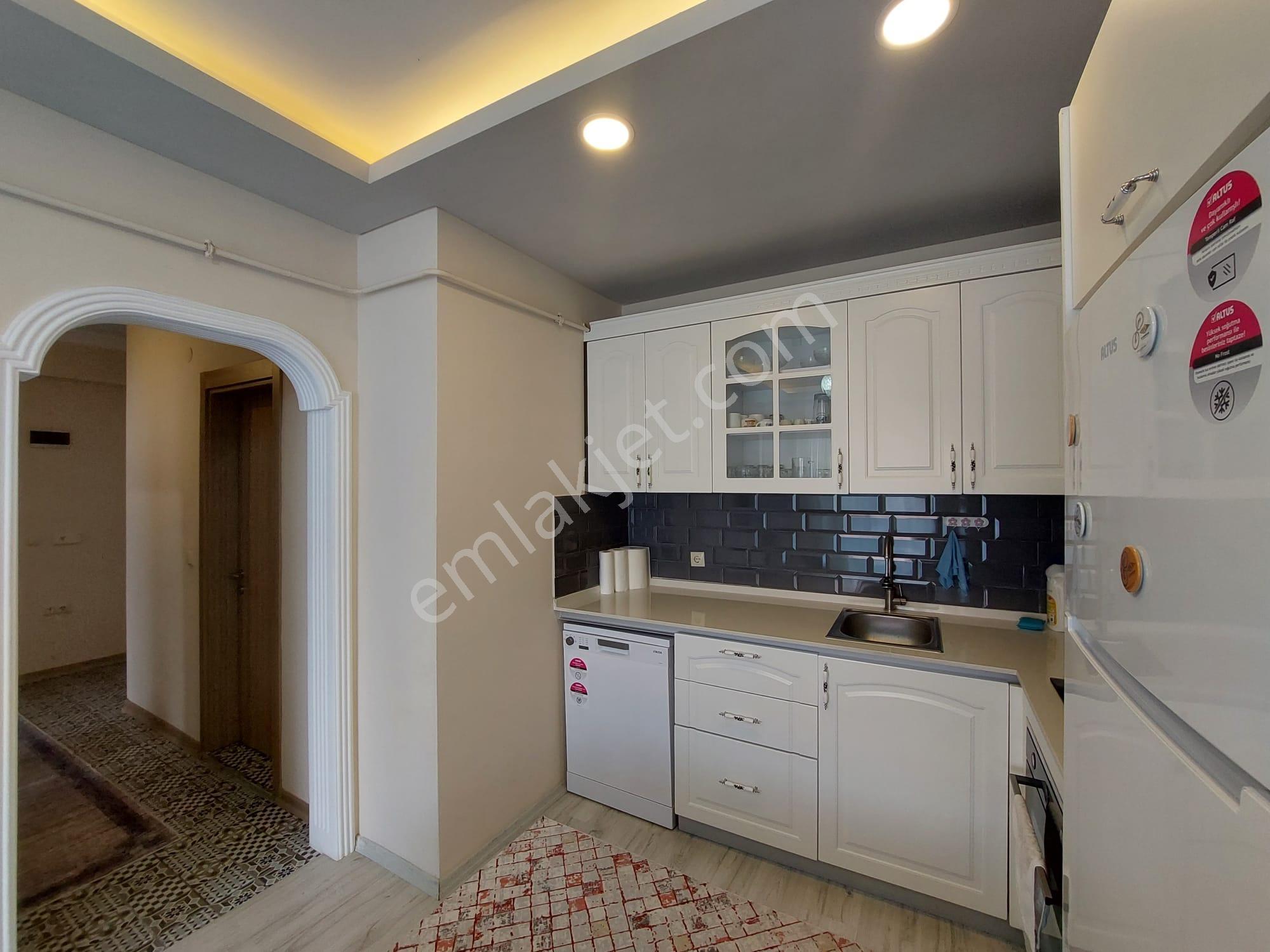 Çamlık Sitesinde Full Eşyalı Kombili 2+1 Güney Cephe Satılık - Görsel 19