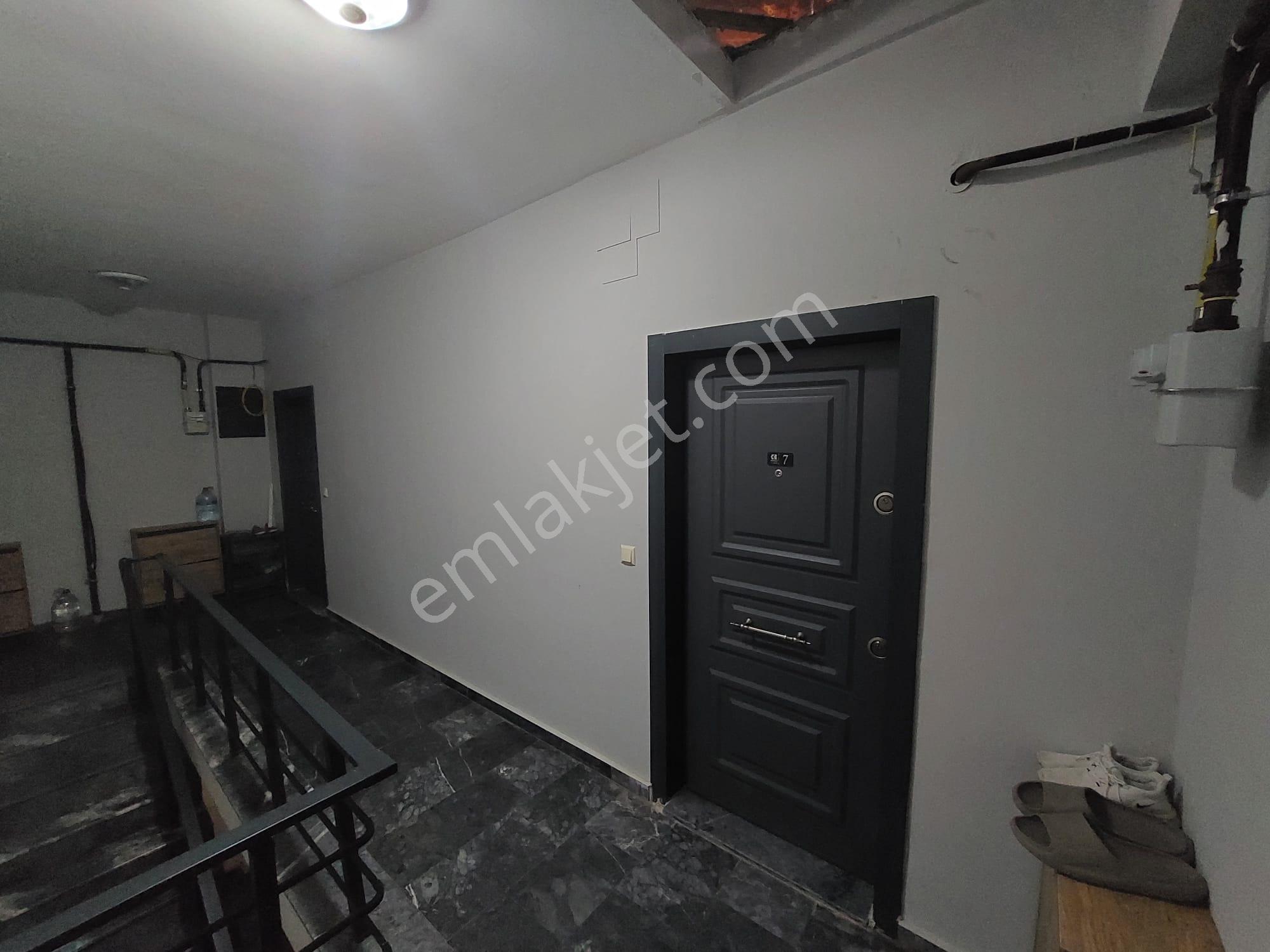 Çamlık Sitesinde Full Eşyalı Kombili 2+1 Güney Cephe Satılık - Görsel 12