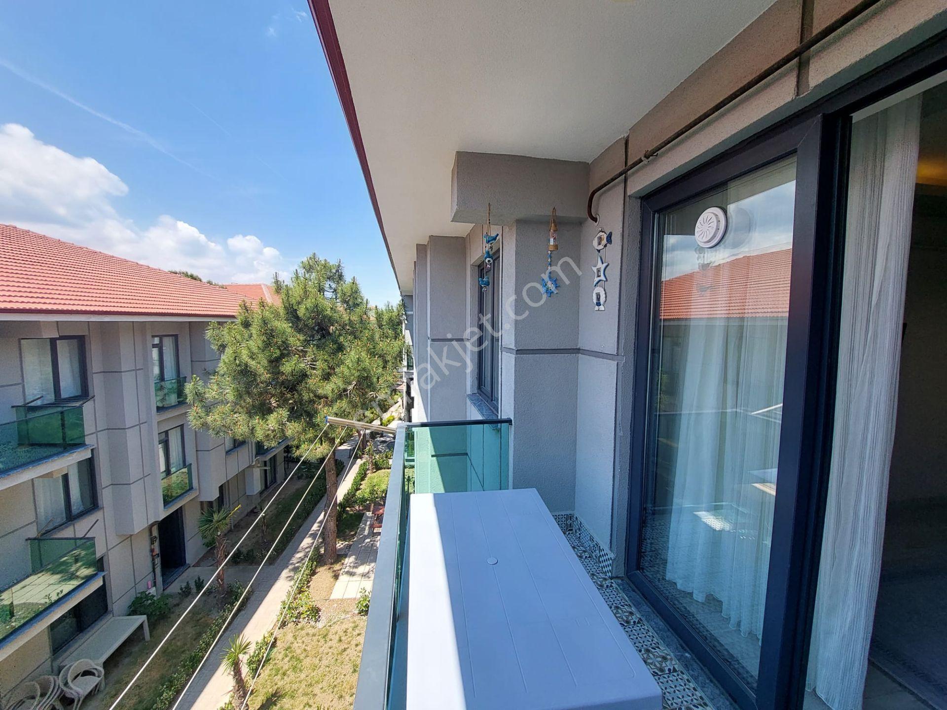 Çamlık Sitesinde Full Eşyalı Kombili 2+1 Güney Cephe Satılık - Görsel 32