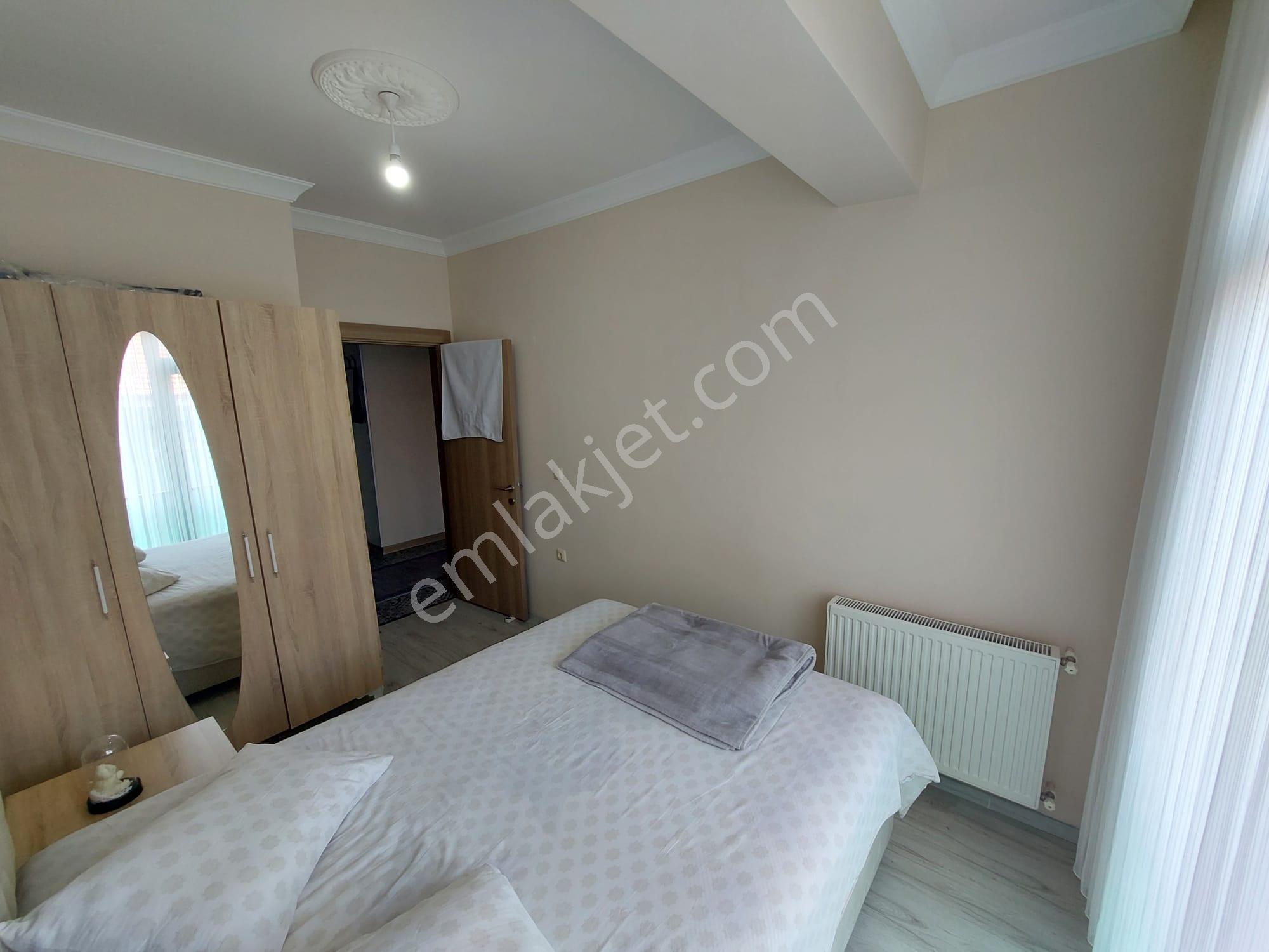 Çamlık Sitesinde Full Eşyalı Kombili 2+1 Güney Cephe Satılık - Görsel 23