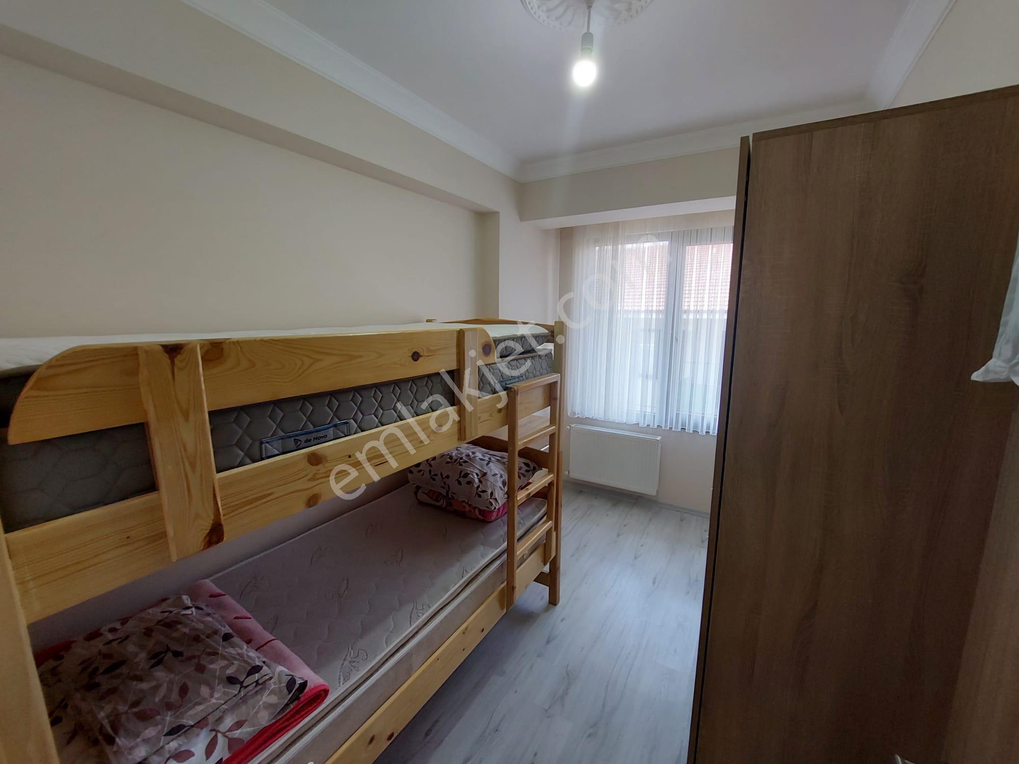 Çamlık Sitesinde Full Eşyalı Kombili 2+1 Güney Cephe Satılık - Görsel 26