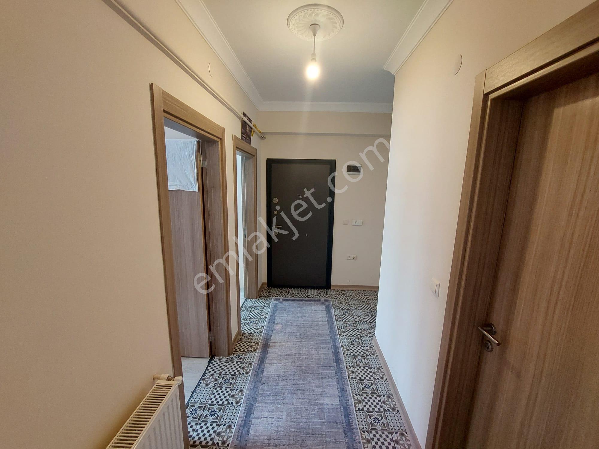 Çamlık Sitesinde Full Eşyalı Kombili 2+1 Güney Cephe Satılık - Görsel 14