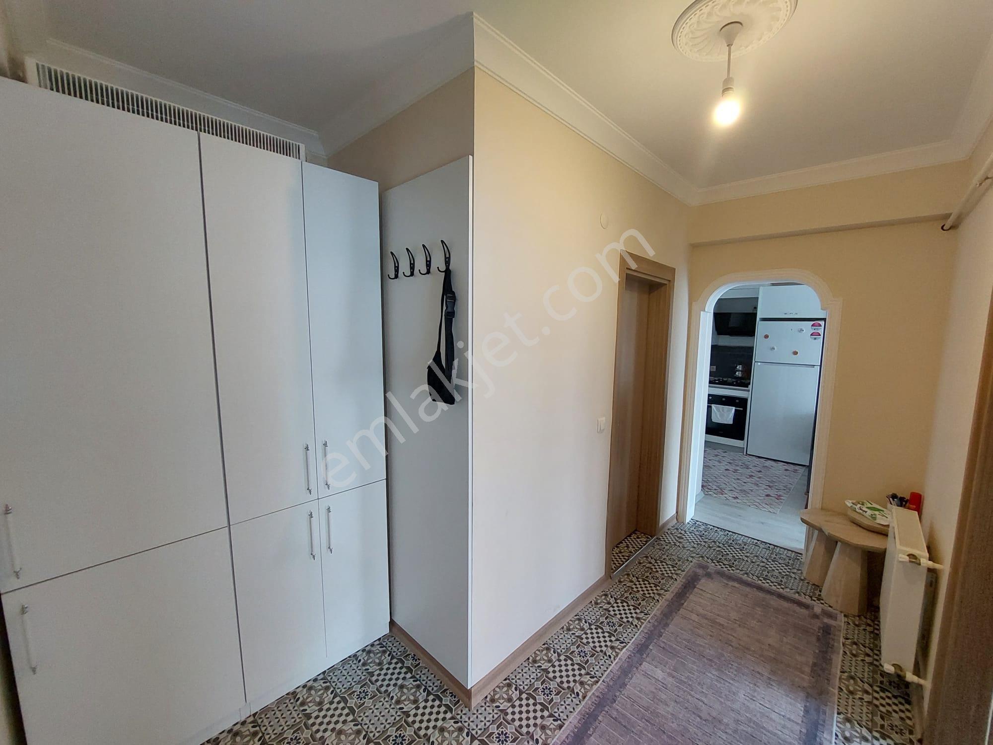 Çamlık Sitesinde Full Eşyalı Kombili 2+1 Güney Cephe Satılık - Görsel 13