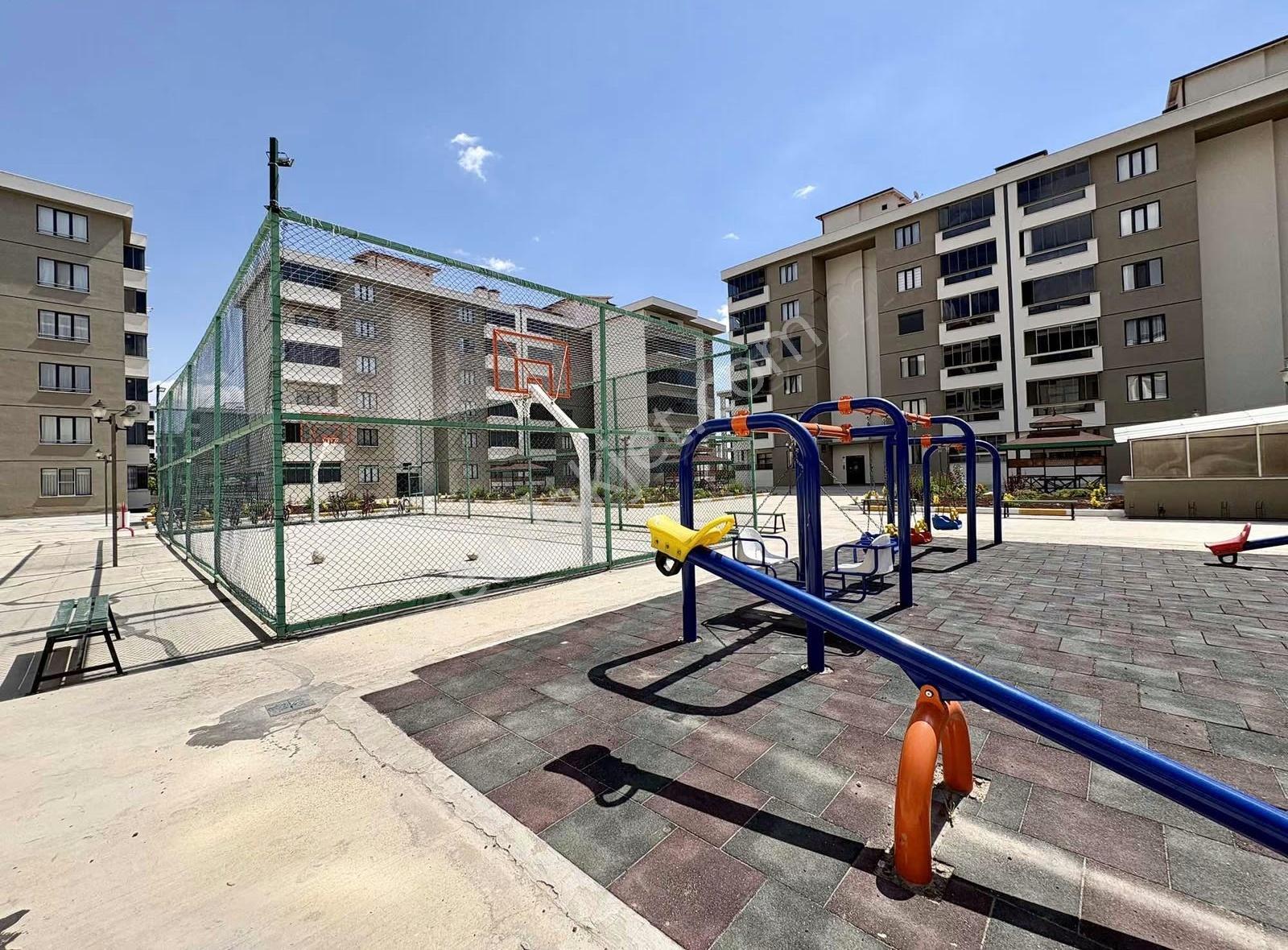 Özlem Yardımcı'dan Saçlıkasap Caddesi Üzerinde Kiralık 3+1 Daire - Görsel 14