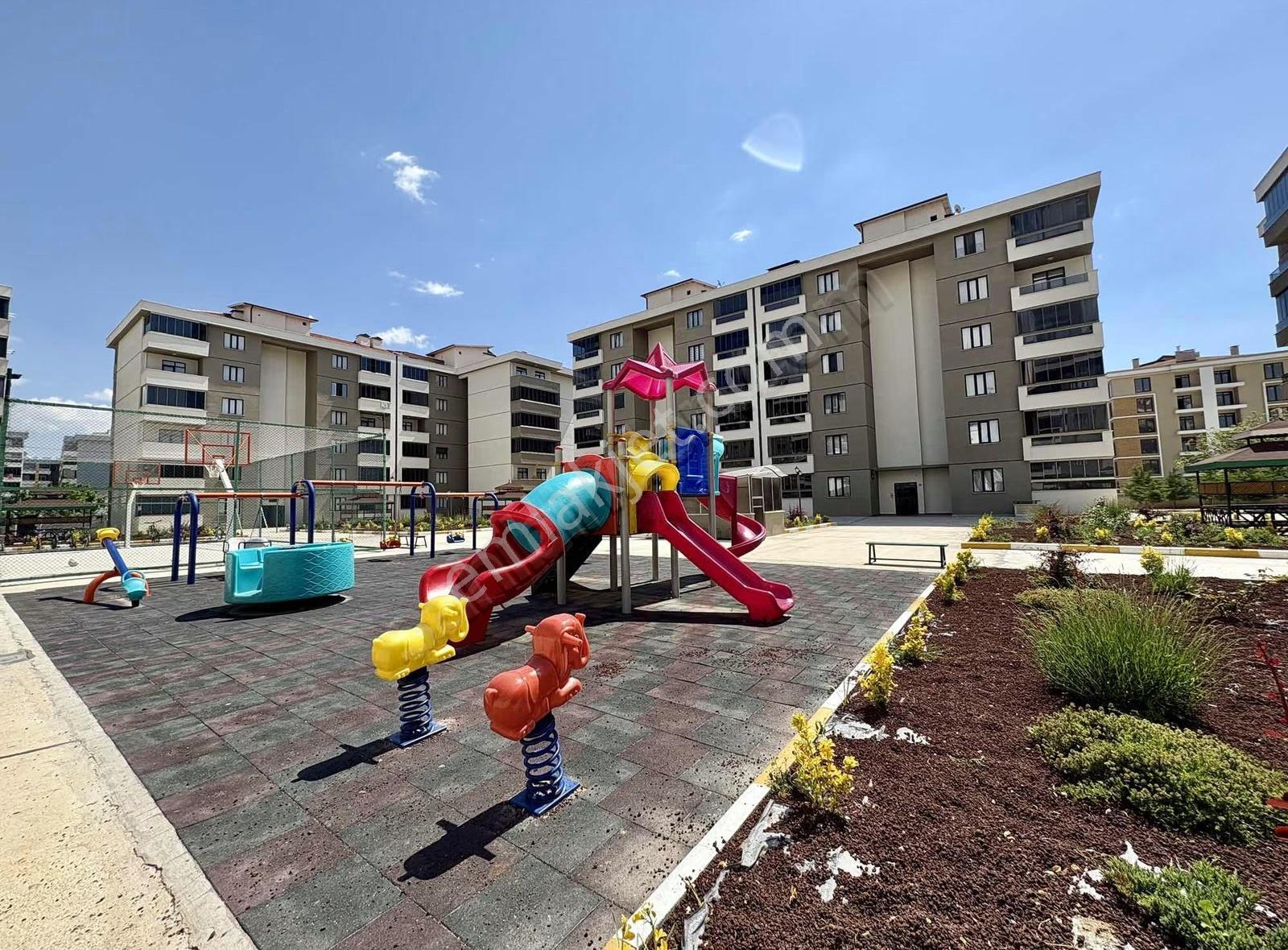 Özlem Yardımcı'dan Saçlıkasap Caddesi Üzerinde Kiralık 3+1 Daire - Görsel 15
