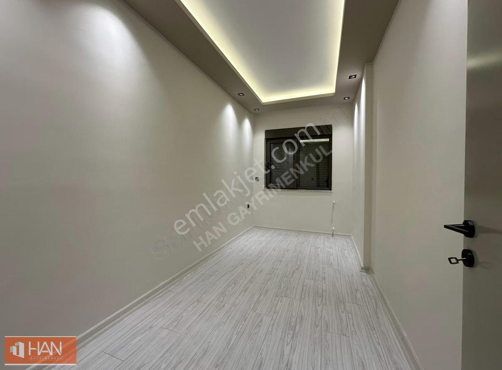 Aydoğmuş Mah. 3+1 Lüks Cadde Üzeri Ebeveyn Banyolu Çift Balkonlu - Görsel 2