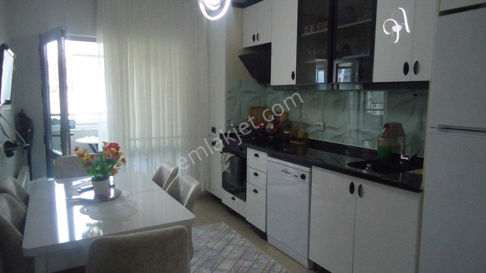 Krc'den Katta Merkezi Konumda Full Yapılı Satılık 3+1 Daire