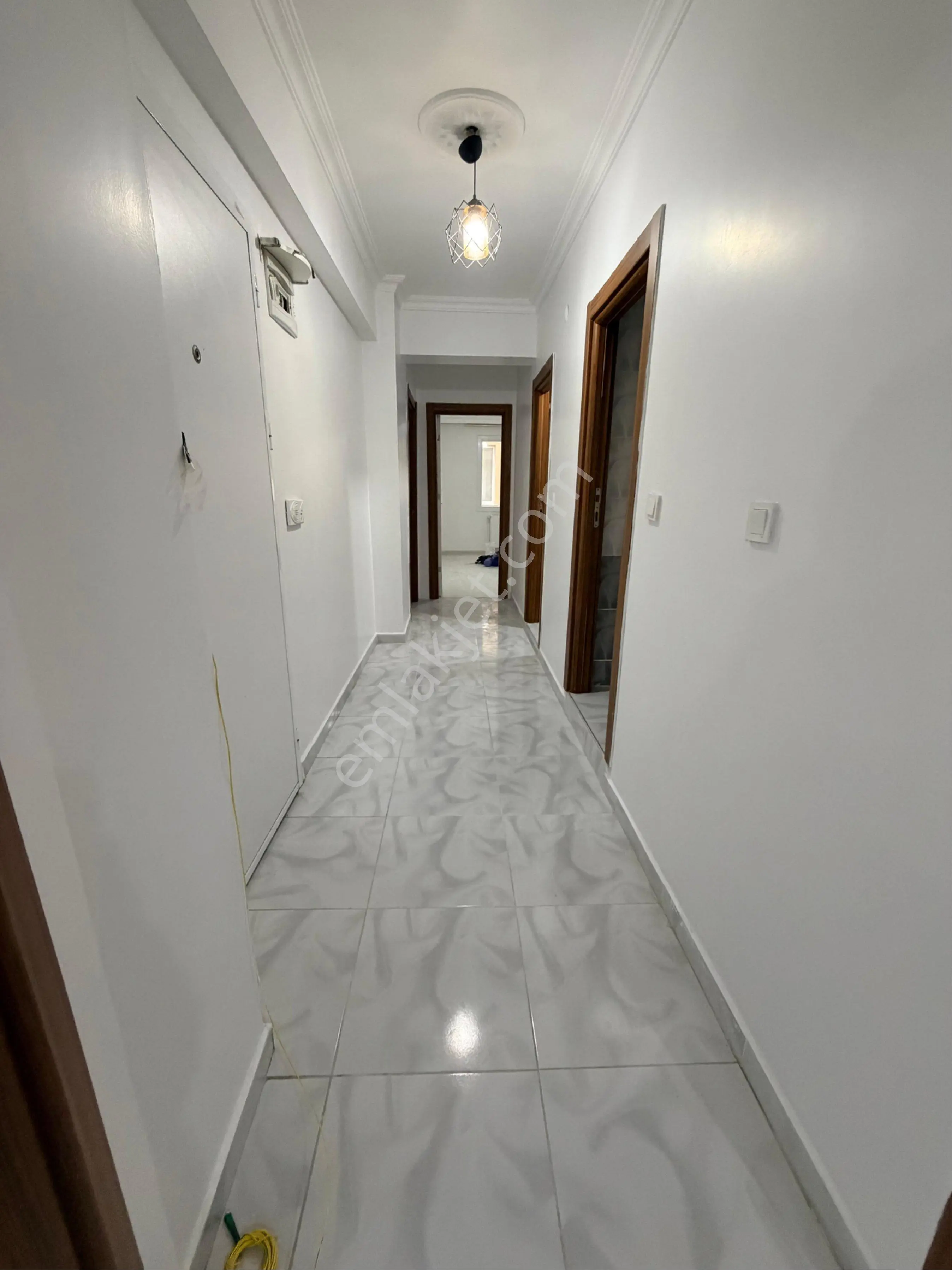 Bahçeşehir Mobilyacılar Çarşısı Karşısı Satılık Daire 2+1 85m2 3,750.000 Tl - Görsel 4