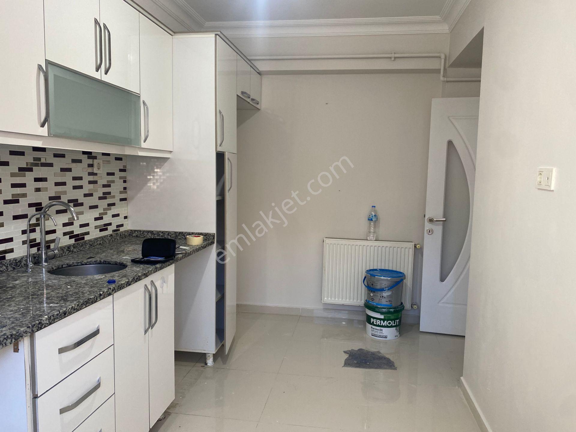 Avrupa Emlak Tan Memura,menderes Mh 120m² 3+1 3.kat,7 Yıllık,asansör,dörtyol Ve Metroya Yakın,boyalı - Görsel 12