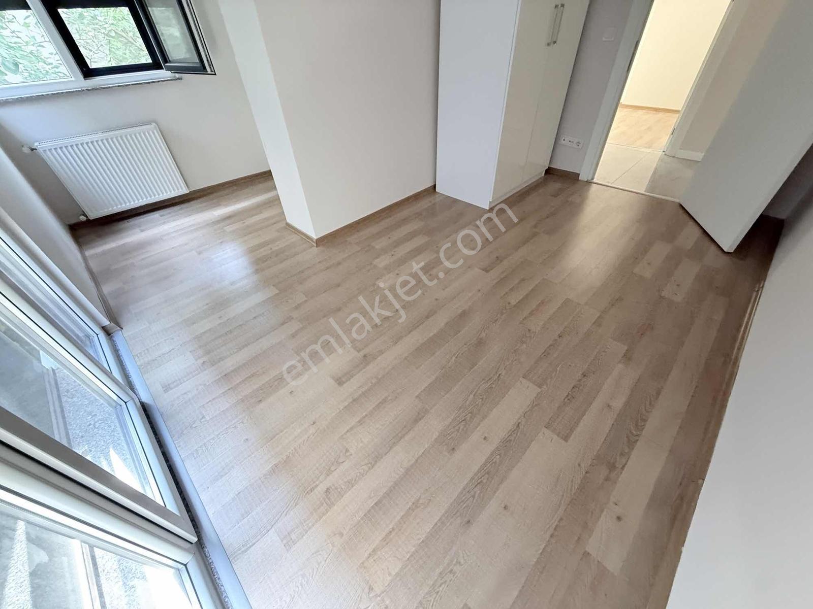 Alkaya'dan Suadiye'de Kiralık 3+1 Balkonlu Daire Ön Cephe - Görsel 30