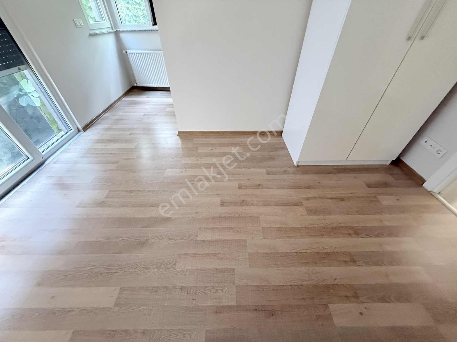 Alkaya'dan Suadiye'de Kiralık 3+1 Balkonlu Daire Ön Cephe - Görsel 29