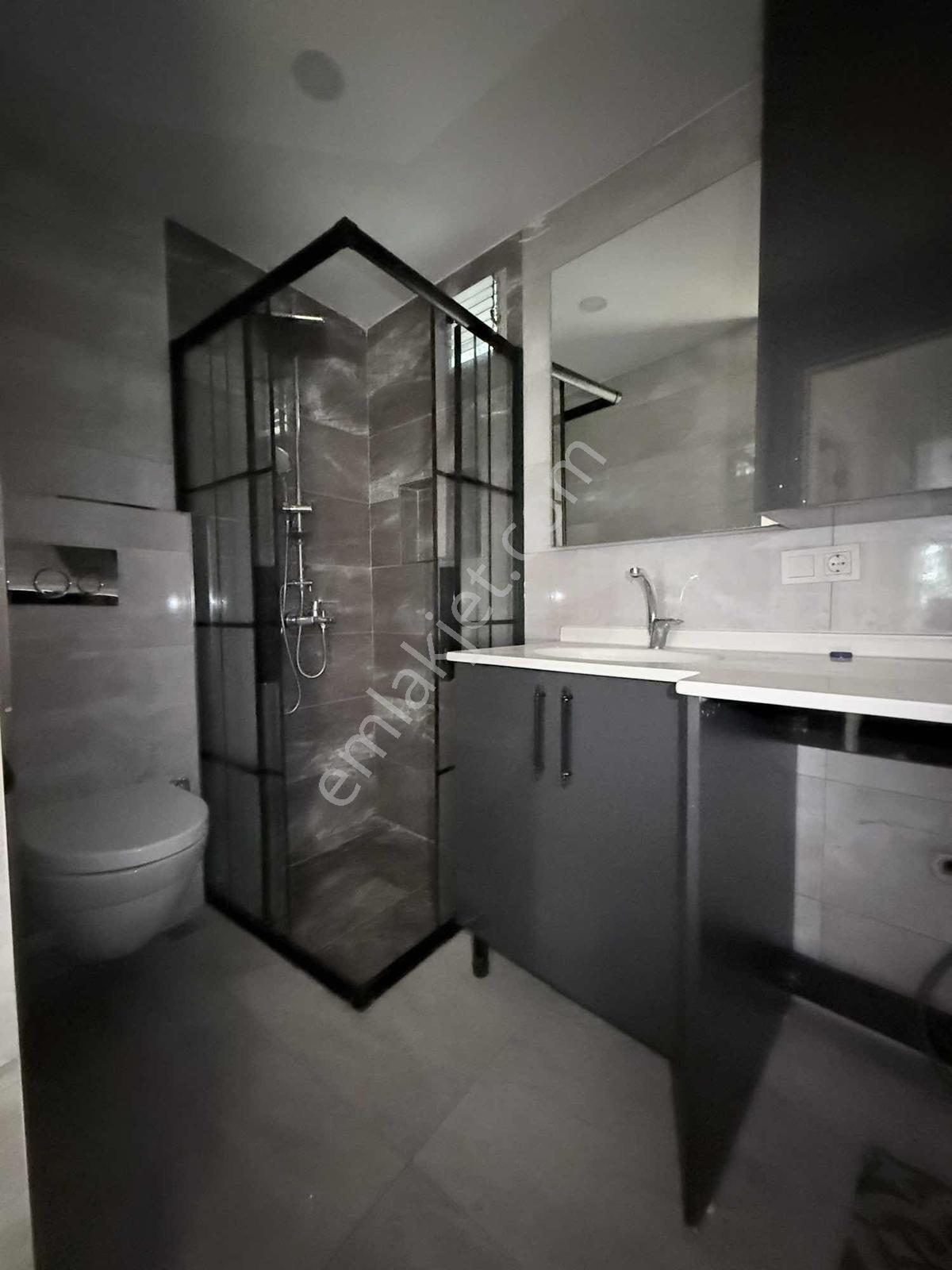 Alkaya'dan Suadiye'de Kiralık 3+1 Balkonlu Daire Ön Cephe - Görsel 28