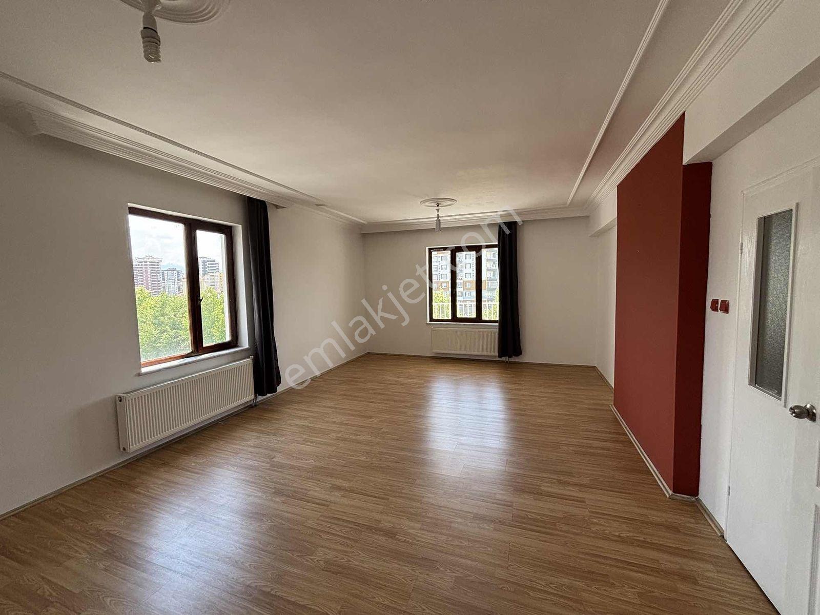 Havalimanı Yolunda 3+1 Satılık Daire - Görsel 22