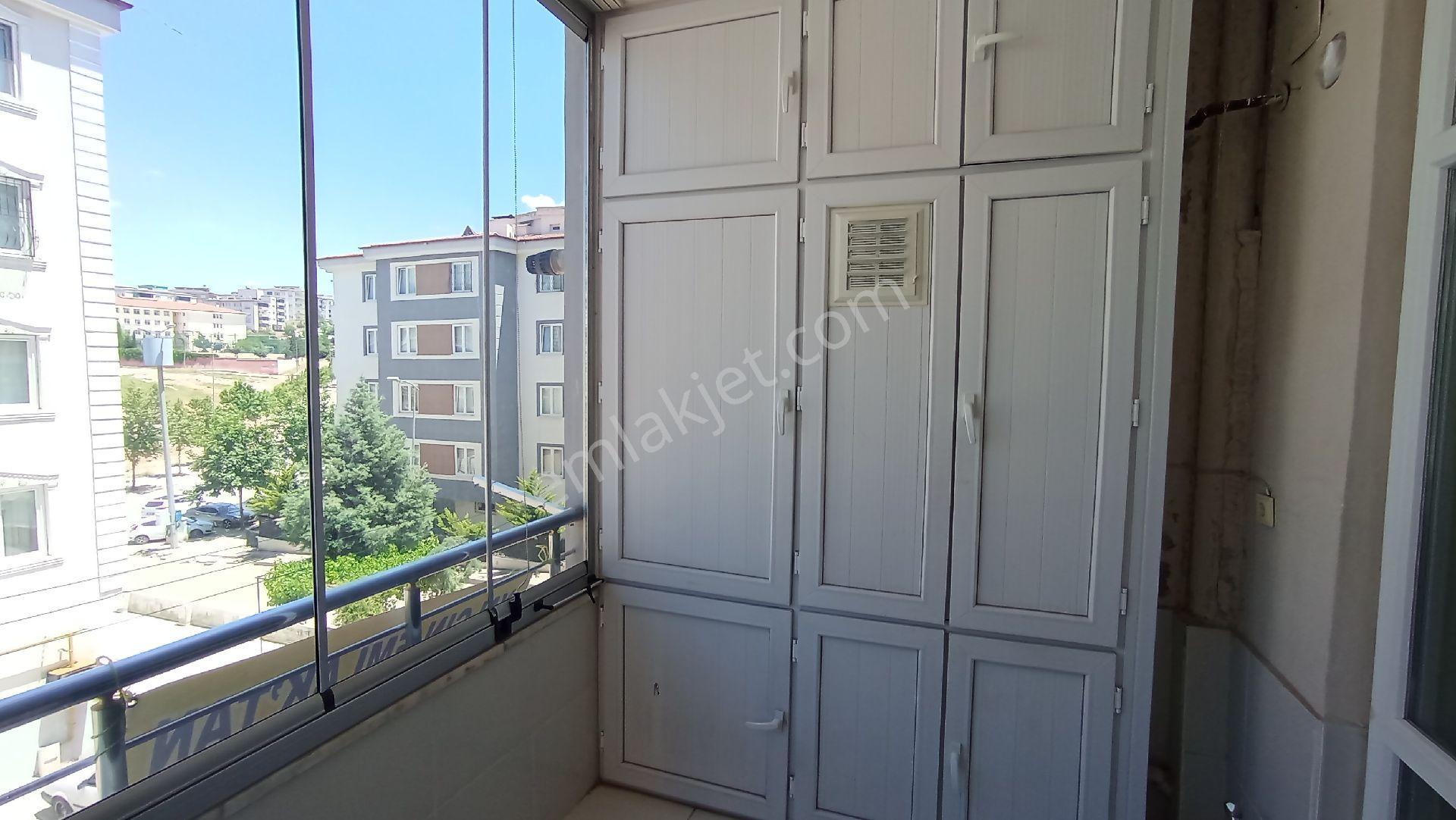 Bülbülzade Mahlesinde Temiz 2+1 Göbek Kat Daire - Görsel 15