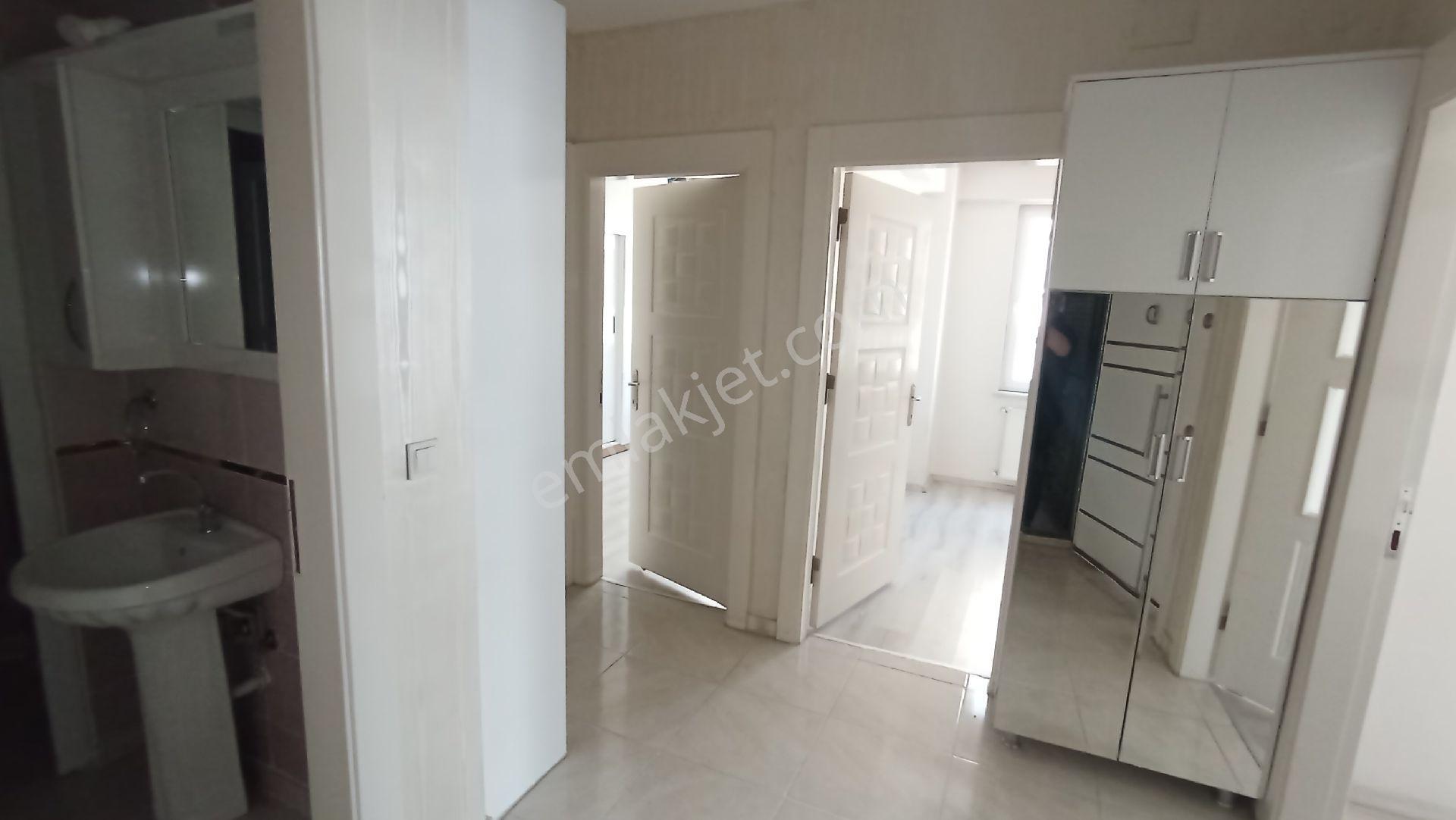 Bülbülzade Mahlesinde Temiz 2+1 Göbek Kat Daire - Görsel 8