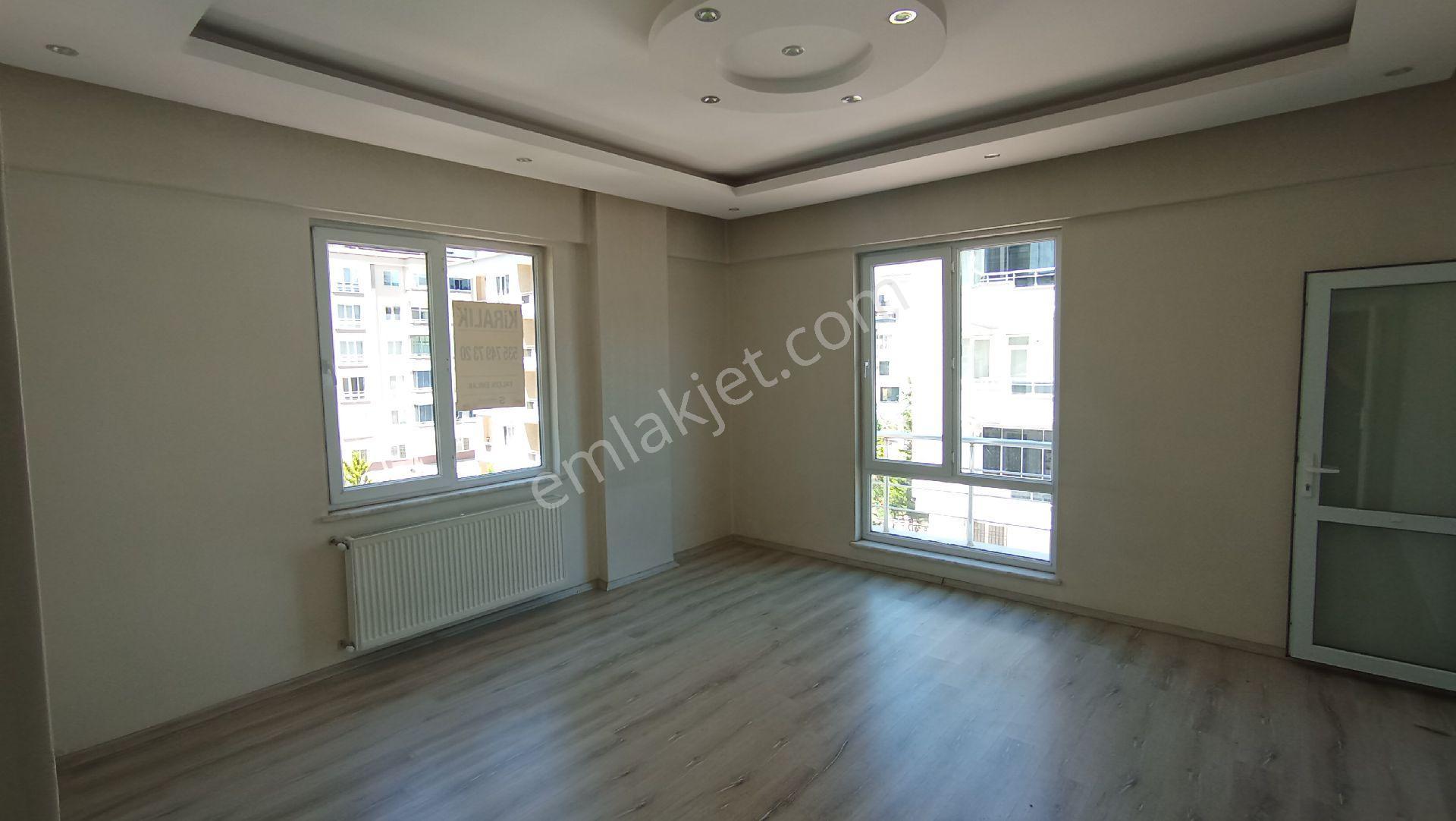 Bülbülzade Mahlesinde Temiz 2+1 Göbek Kat Daire - Görsel 24