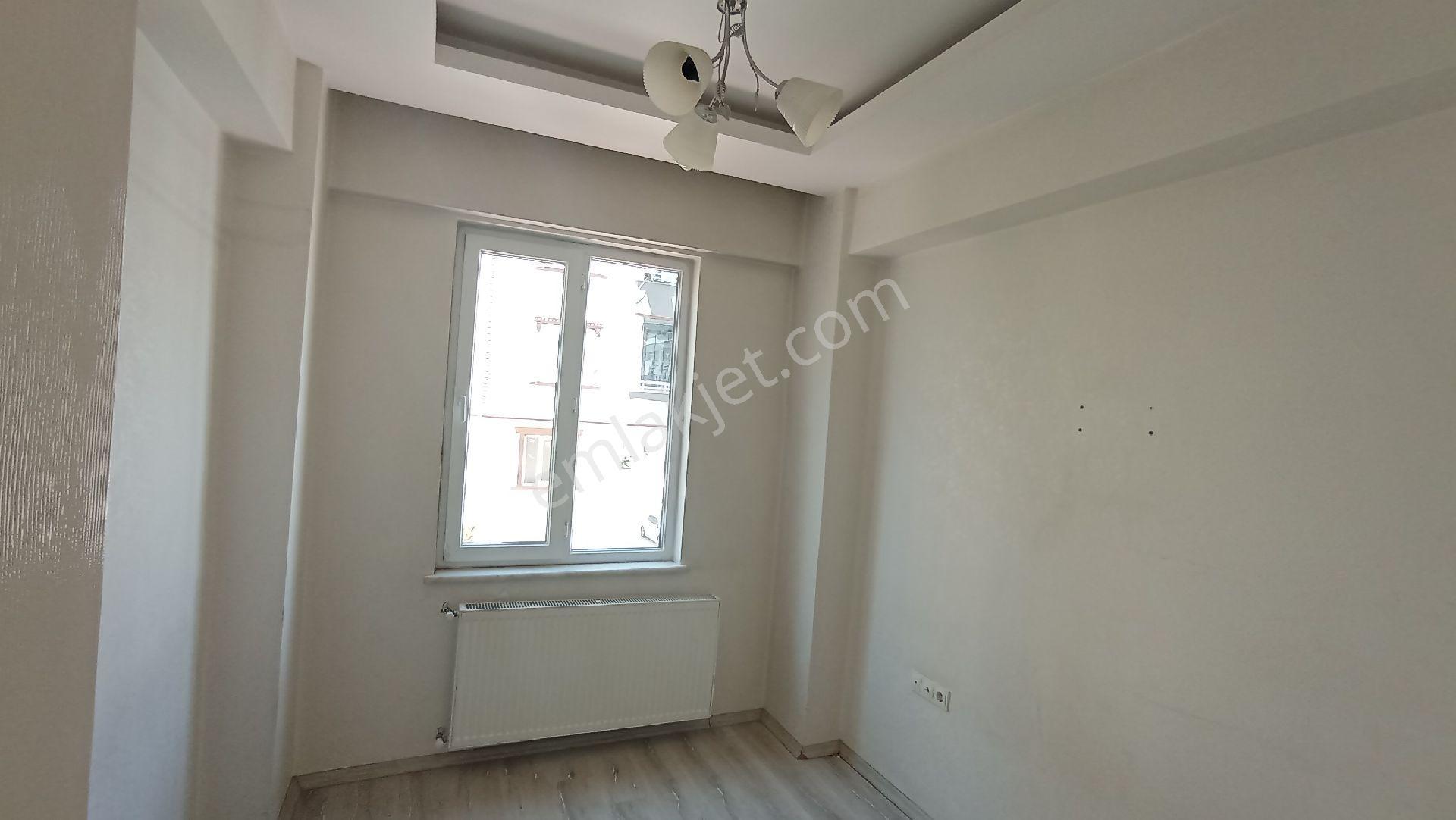 Bülbülzade Mahlesinde Temiz 2+1 Göbek Kat Daire - Görsel 11