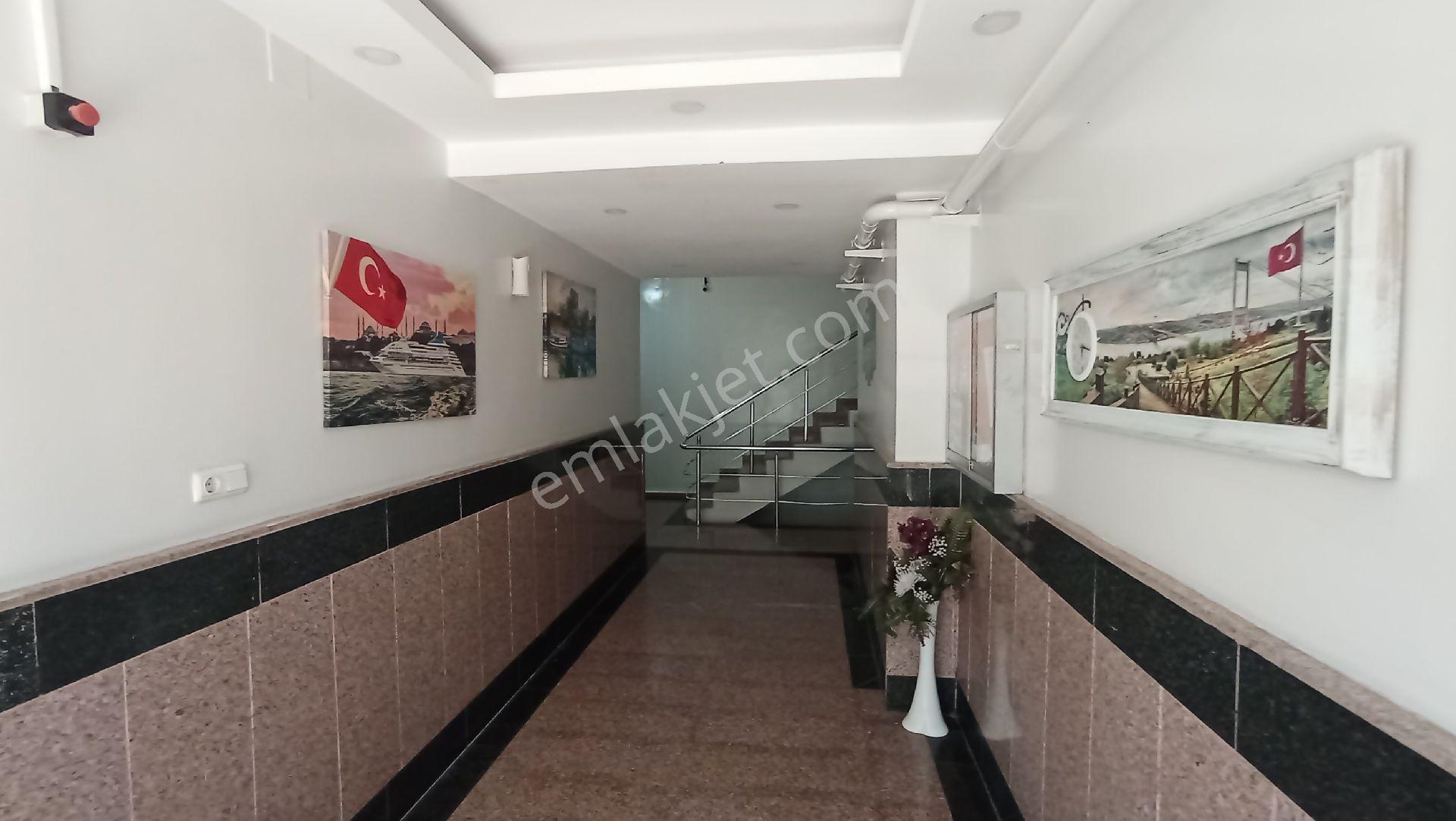 Bülbülzade Mahlesinde Temiz 2+1 Göbek Kat Daire - Görsel 30