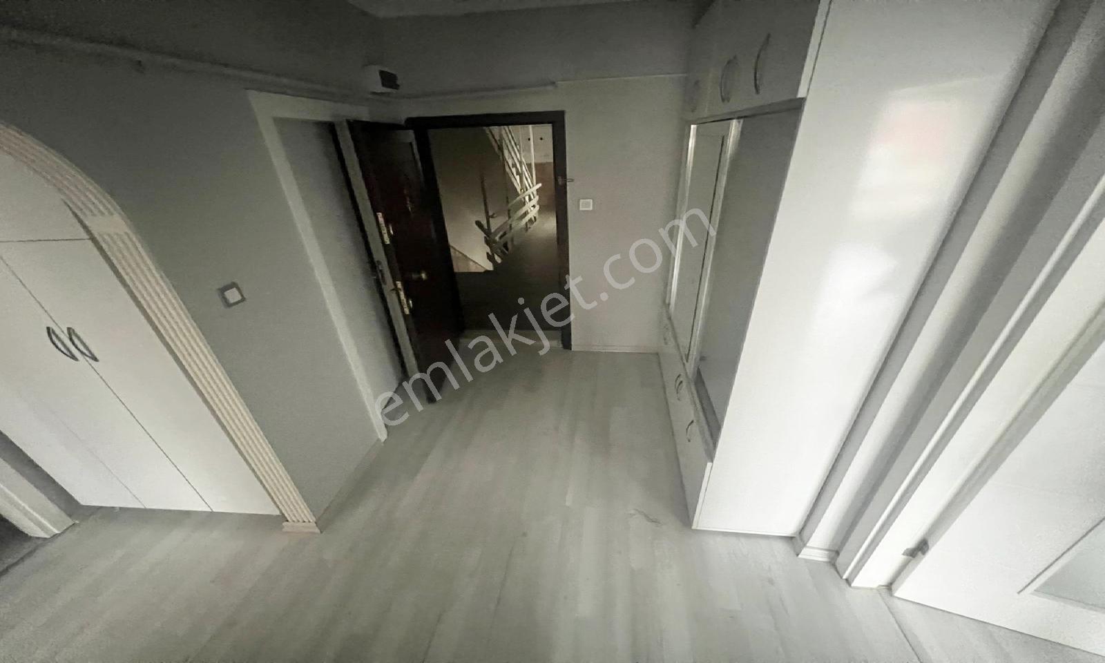 Acil Emlaktan Dutlukda Batman Sokakda Full Yapılı Kiralık - Görsel 6