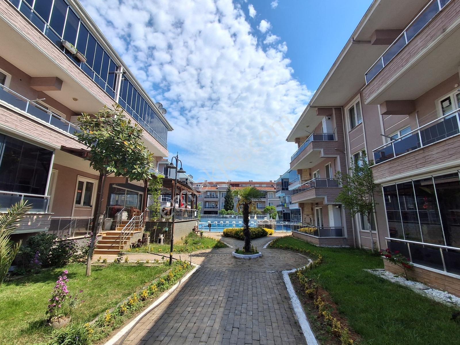 Karasuda Havuz Cepheli Satılık Eşyalı Dubleks Daire - Görsel 30