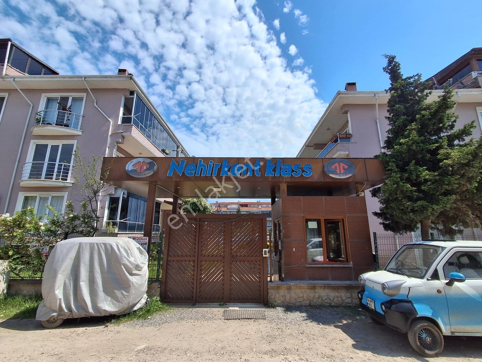 Karasuda Havuz Cepheli Satılık Eşyalı Dubleks Daire - Görsel 12