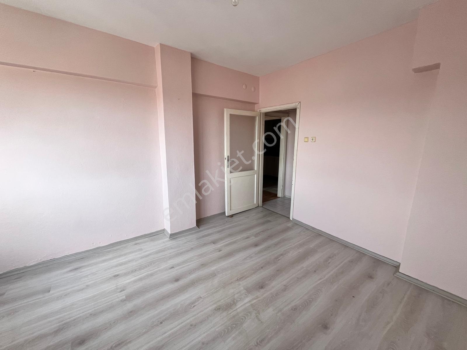 Sevinç'ten Ordu Caddesi Üzeri Arakat Asansörlü 2+1 Kiralık Daire - Görsel 25