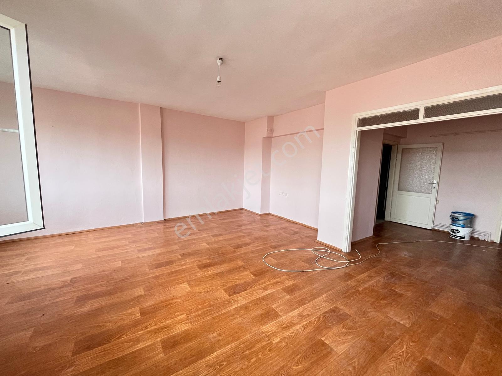 Sevinç'ten Ordu Caddesi Üzeri Arakat Asansörlü 2+1 Kiralık Daire - Görsel 27