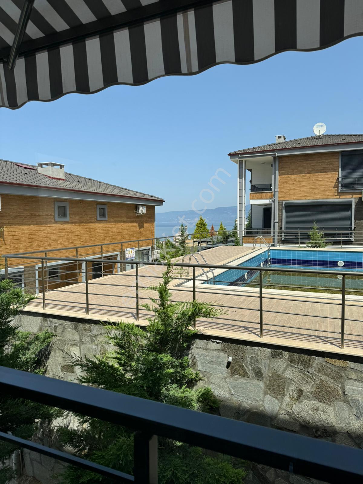 Burhaniye Pelitköy De Satılık Muhtesem Villa. - Görsel 11