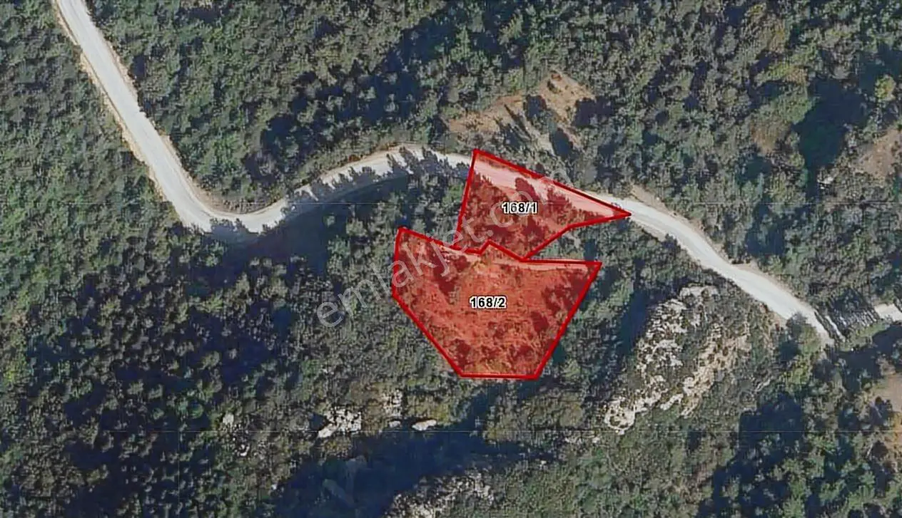 Spil Dağında Mükemmel Manzaralı Yola Sıfır Arazi