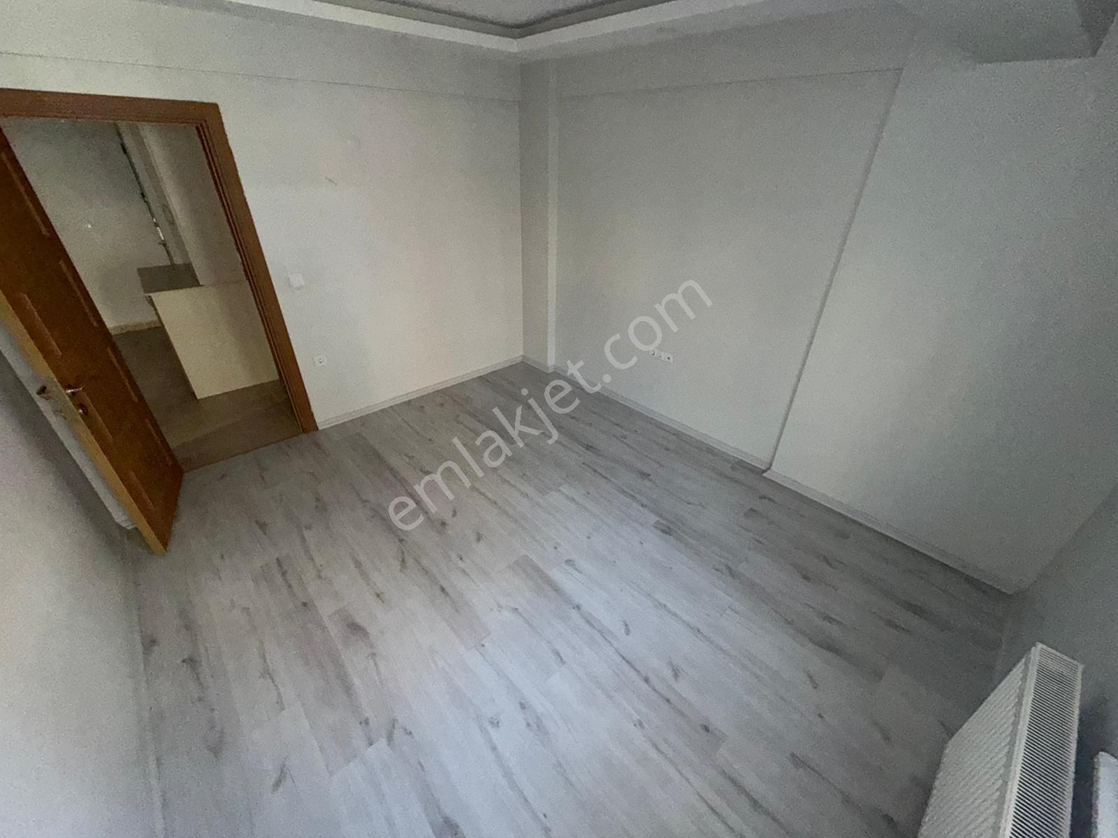 Ak Auto Gayrimenkul'dan Tekirdağ Süleymanpaşa Hürriyet Mahallesi Kiralık 2+1 Daire - Görsel 15