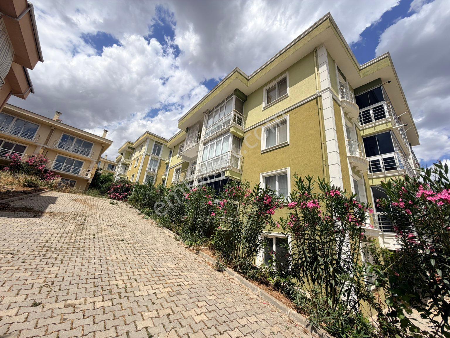 Tekirdağ Süleymanpaşa Hürriyet Mah Cam Balkonlu Ferah 2+1 Kiralık Daire - Görsel 31