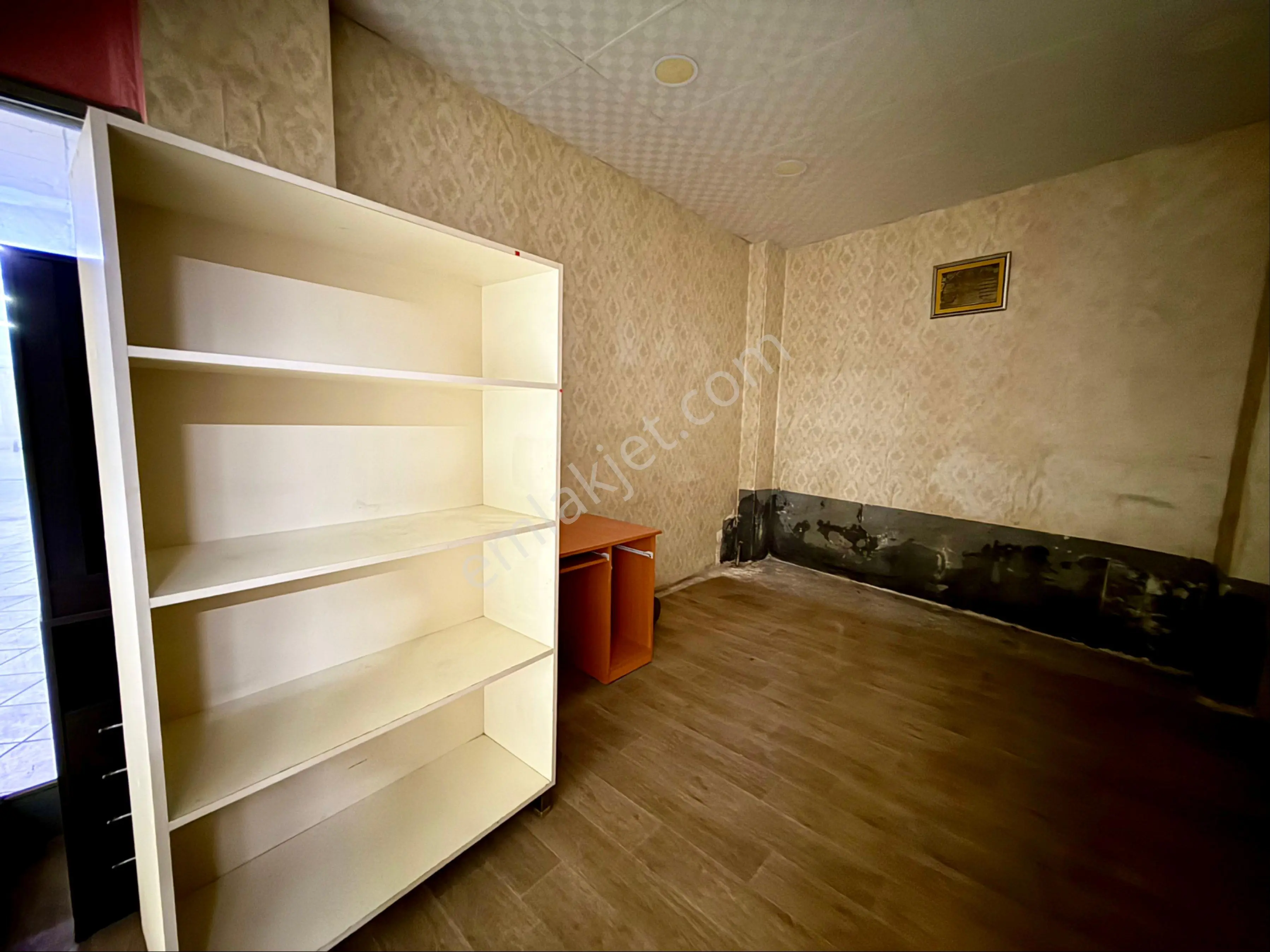Remax Desıgn Tığcılar'da Çarşının Kalbinde Satılık İş Yeri - Görsel 4