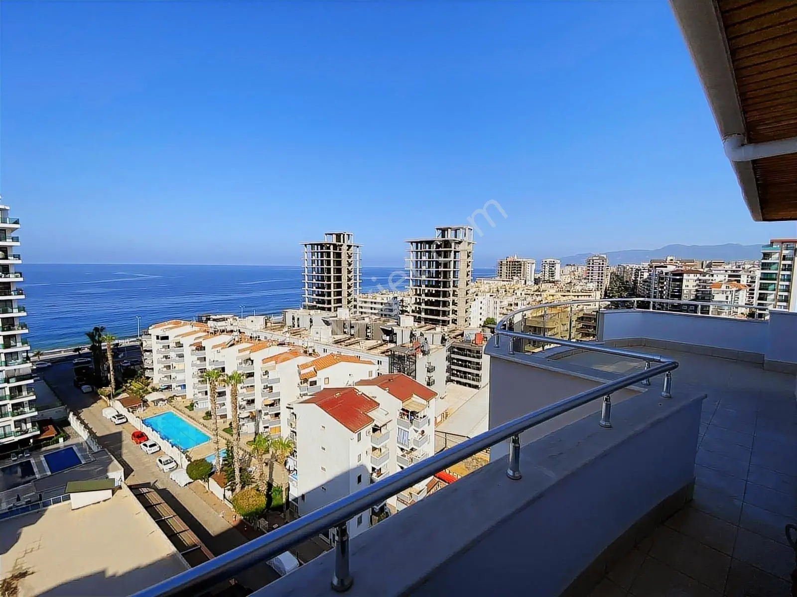Mahmutlar Barbaros Cad. Mydream Res.te Deniz Manzaralı 3+1 350m2