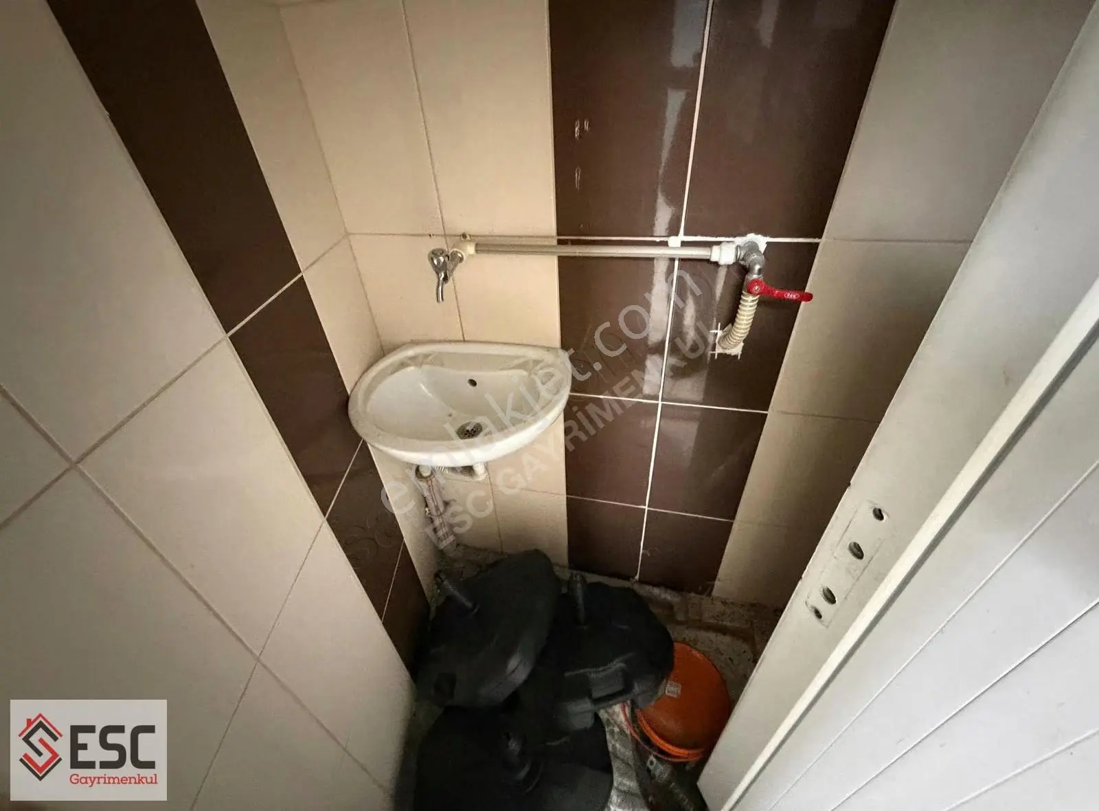 Esc'den Hastane Caddesine Yakın 200m2 Kiralık Depo Esc2126a - Görsel 20