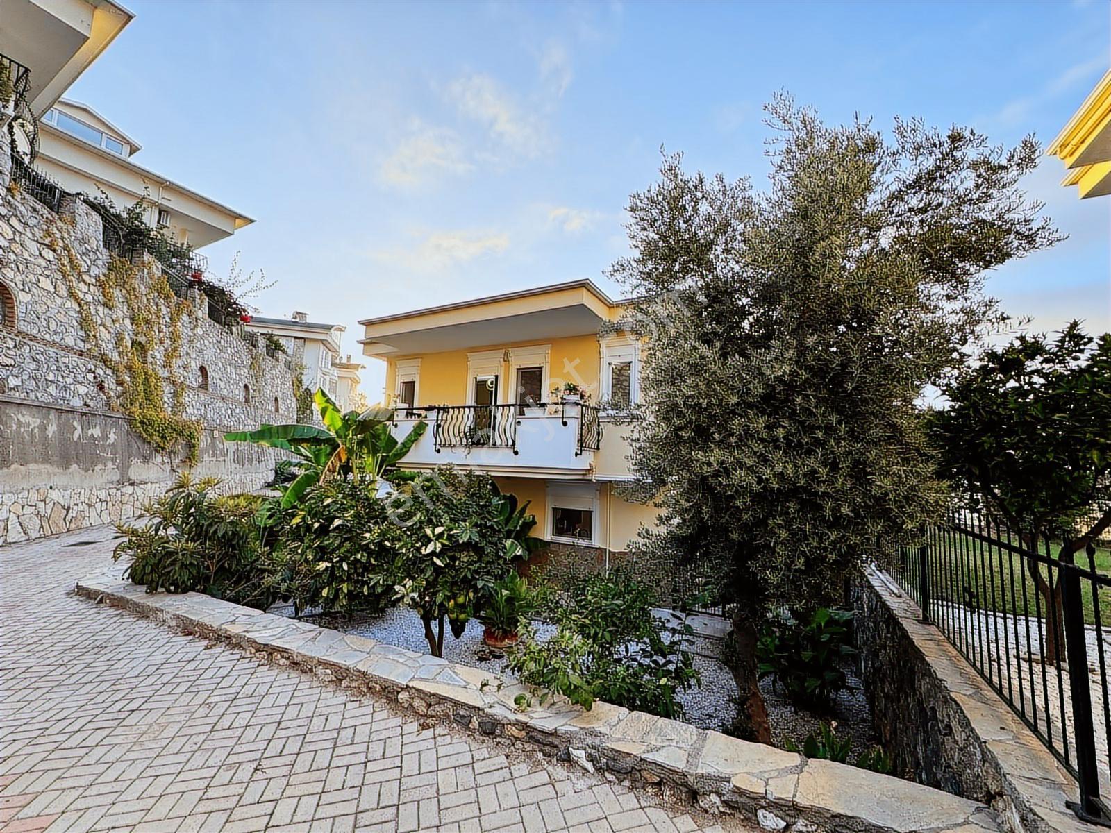 Kargıcakta Panoramik Deniz Manzaralı, Özel Bahçeli 3+1 Villa - Görsel 21