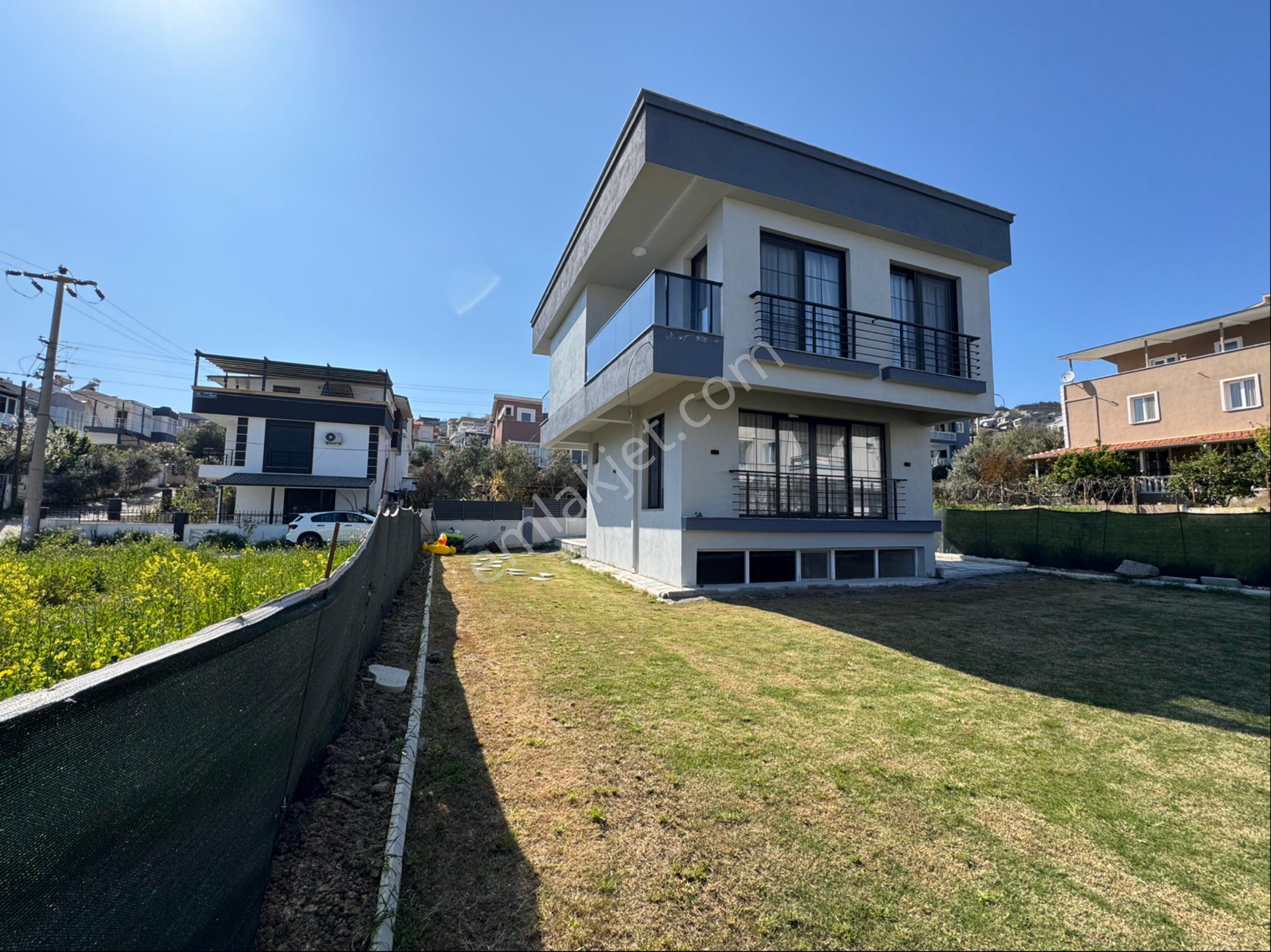 İzmir Seferihisar Doğanbey De Satılık Bahçeli 4+1 Yazlık Villa - Görsel 33