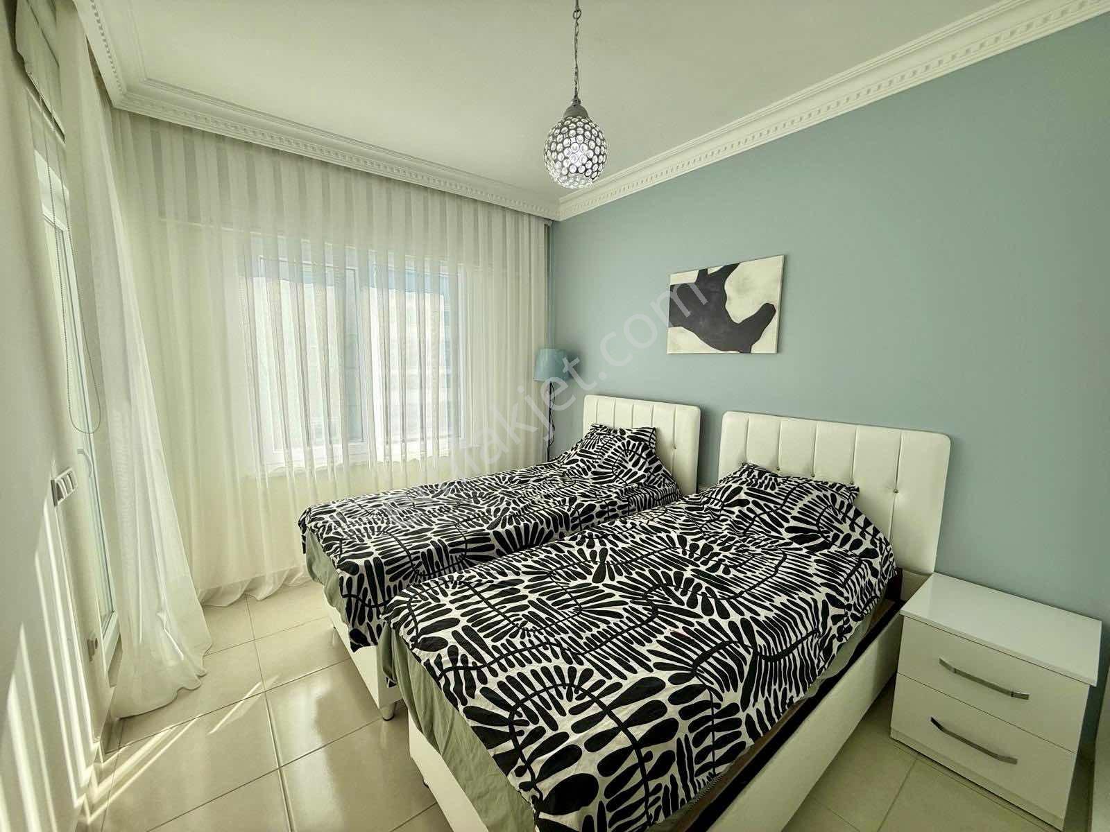 Mahmutlar Yekta Towers'ta 10. Kat Eşyalı 2+1 Köşe Daire - Görsel 13