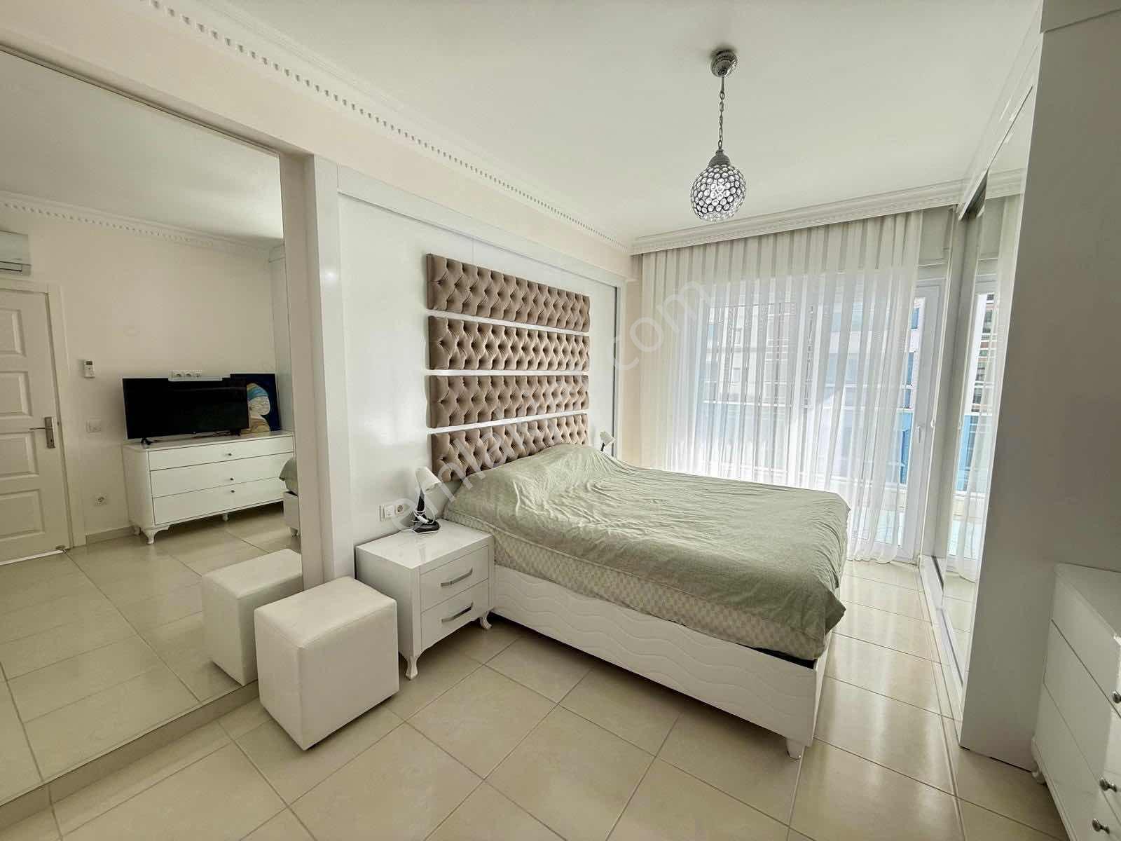 Mahmutlar Yekta Towers'ta 10. Kat Eşyalı 2+1 Köşe Daire - Görsel 35