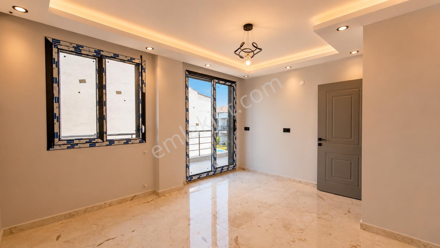 No:10 Gayrimenkul'den Denize Yürüme Mesafesinde Premium İşçilikli 3+1 Tripleks Villa - Görsel 25