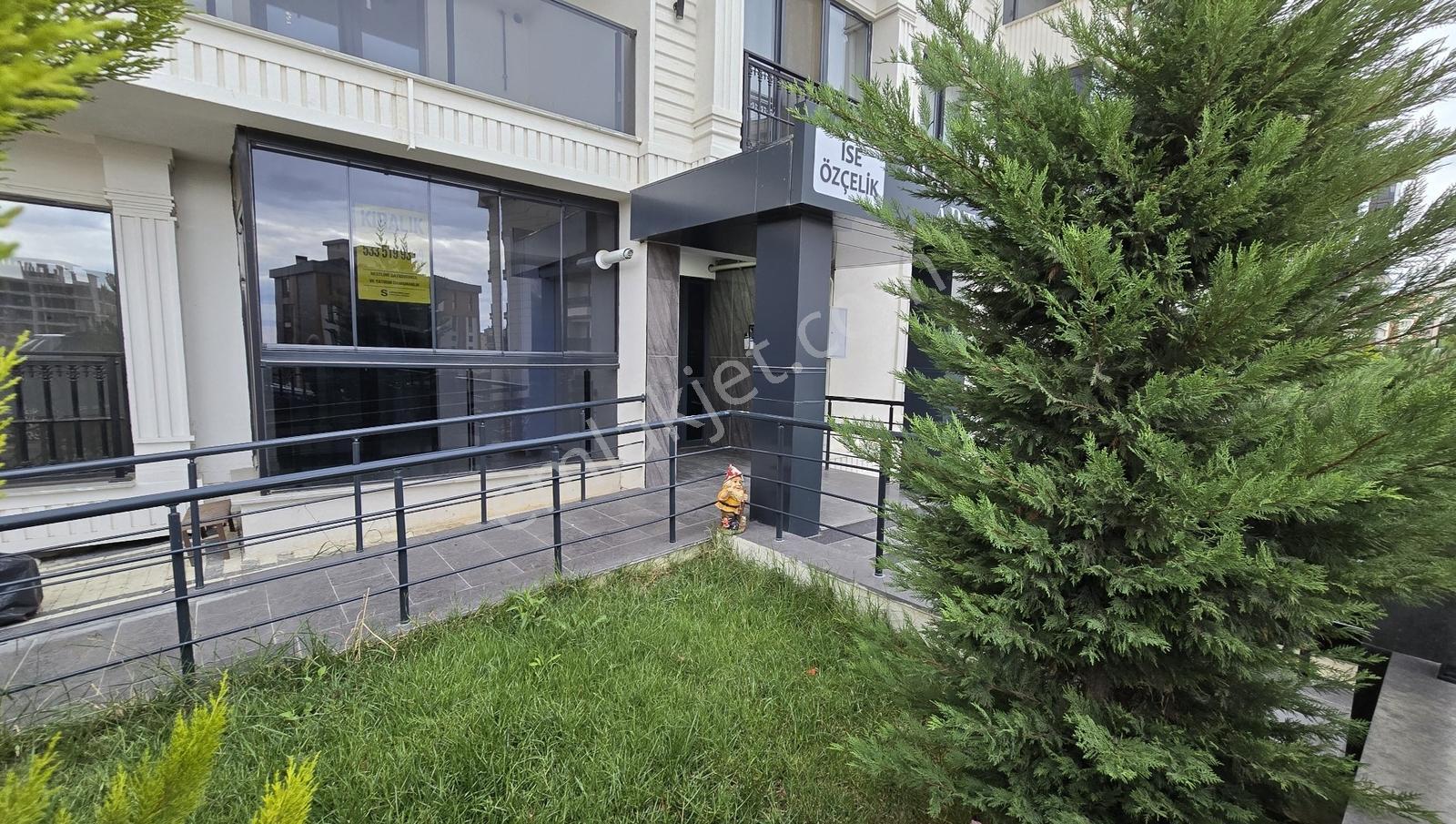 Hürriyet Mah. Giriş Kat Kapalı Otopark Ferah 3+1 Satılık Daire - Görsel 25