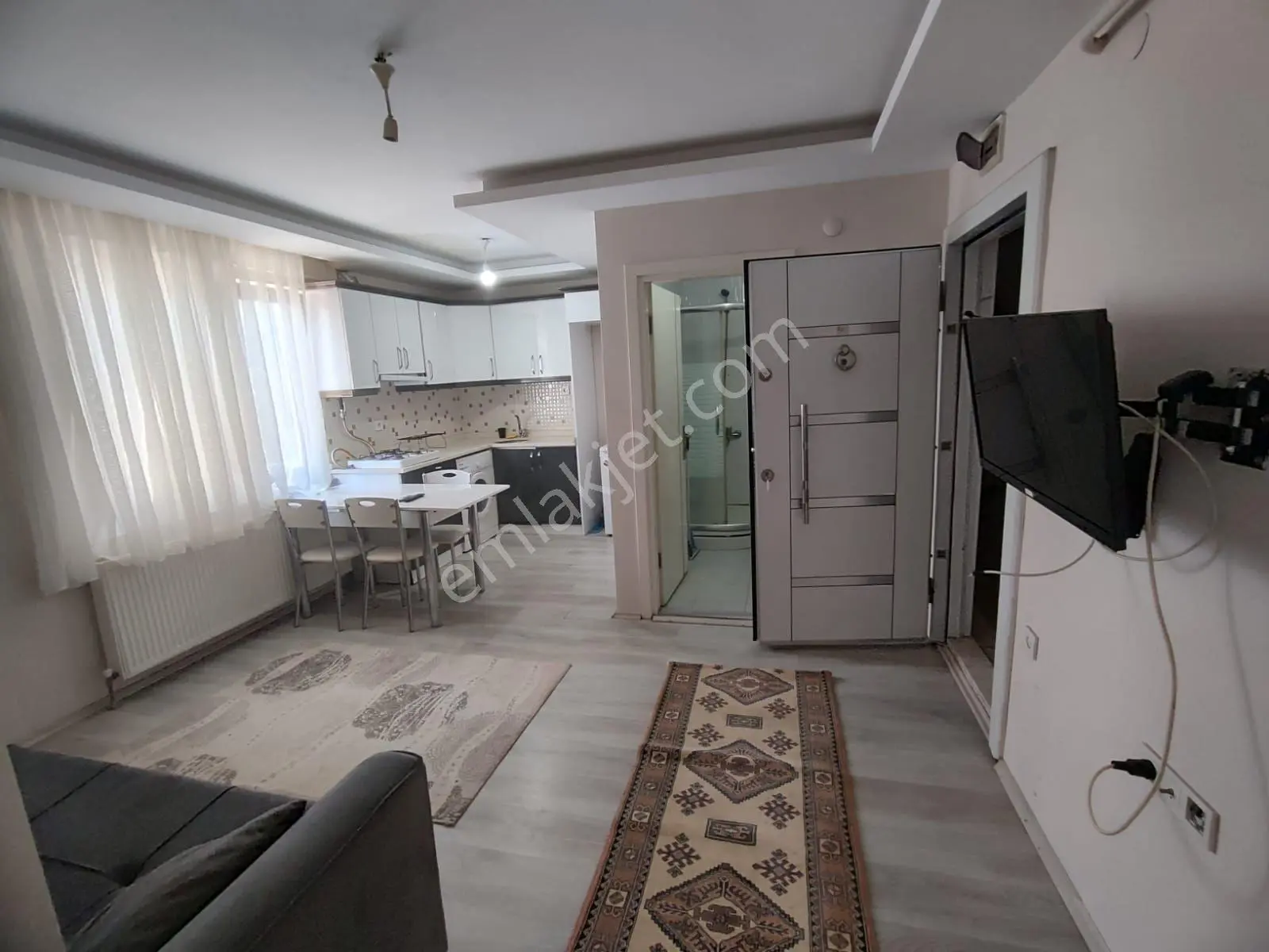 Balıkesir Soma Cadde Üzeri 1+1 Satılık Daire